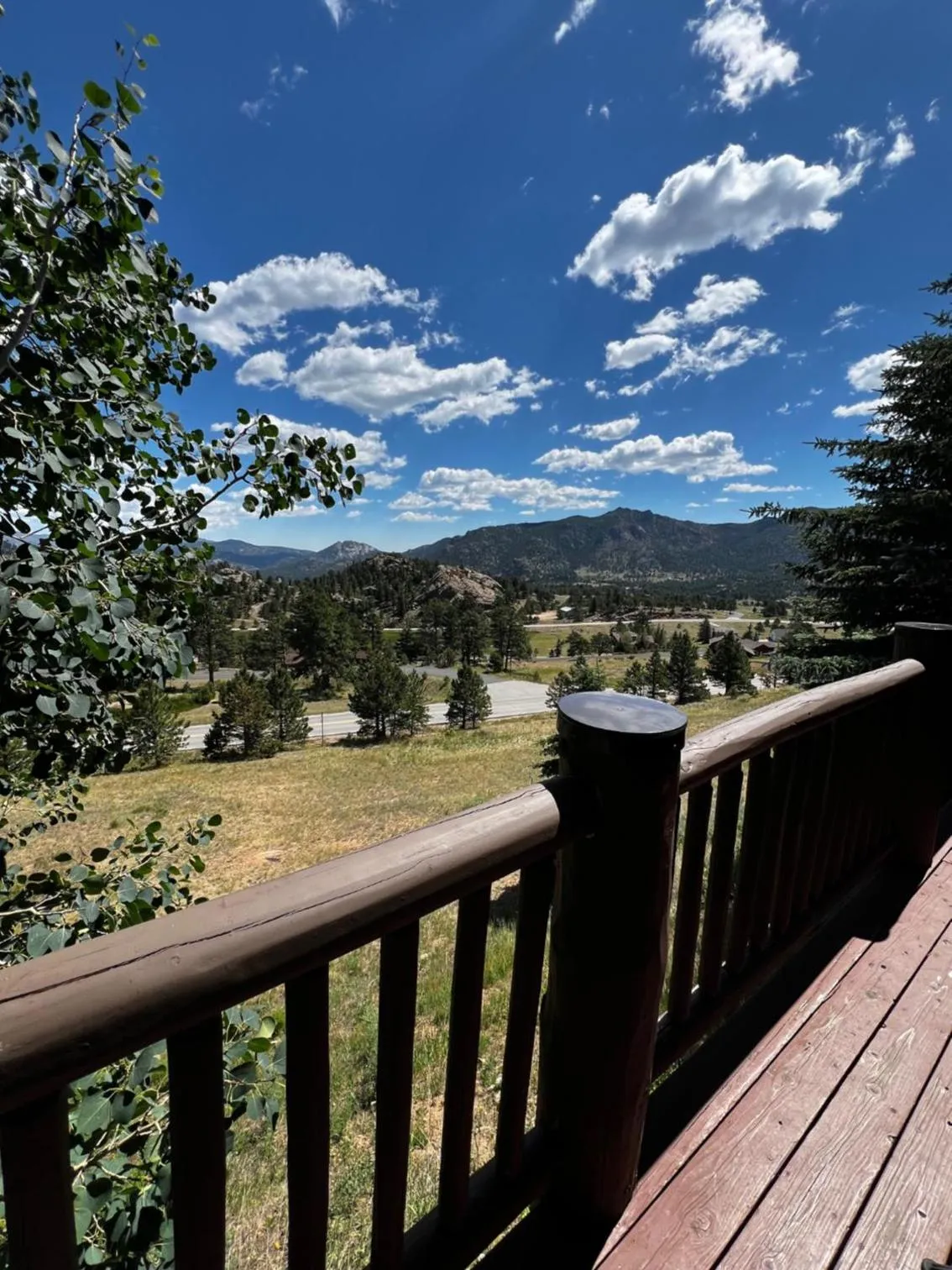 Mountain view in Taharaa Mountain Lodge