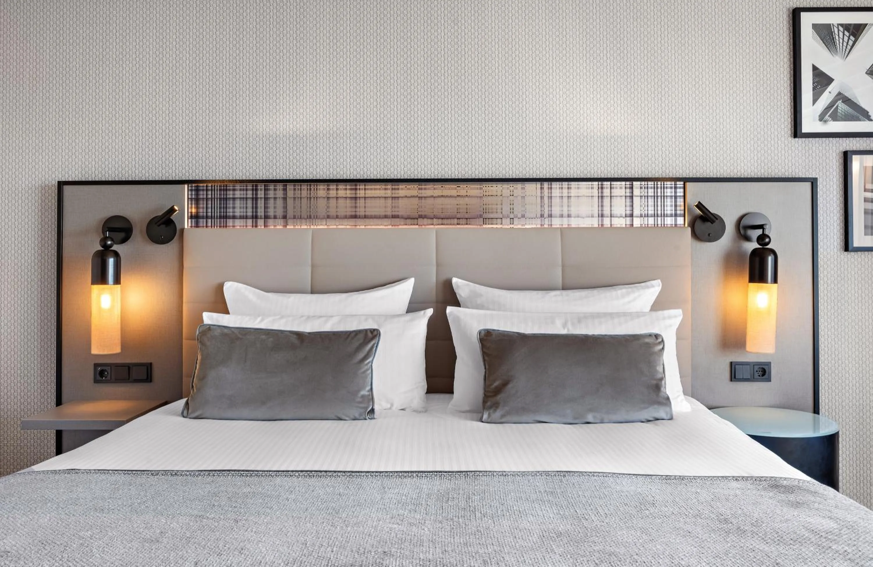 Photo of the whole room, Bed in Leonardo Royal Hotel Frankfurt