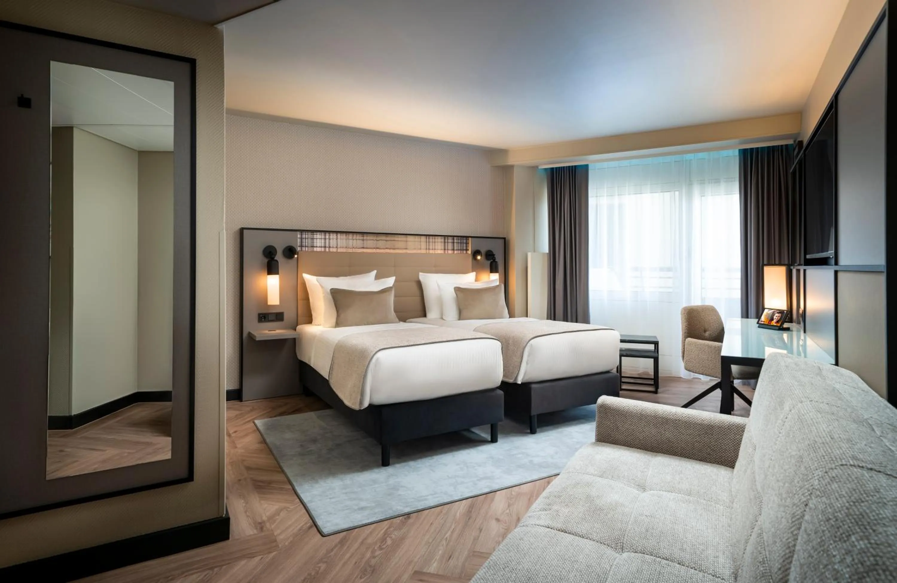 Bed in Leonardo Royal Hotel Frankfurt