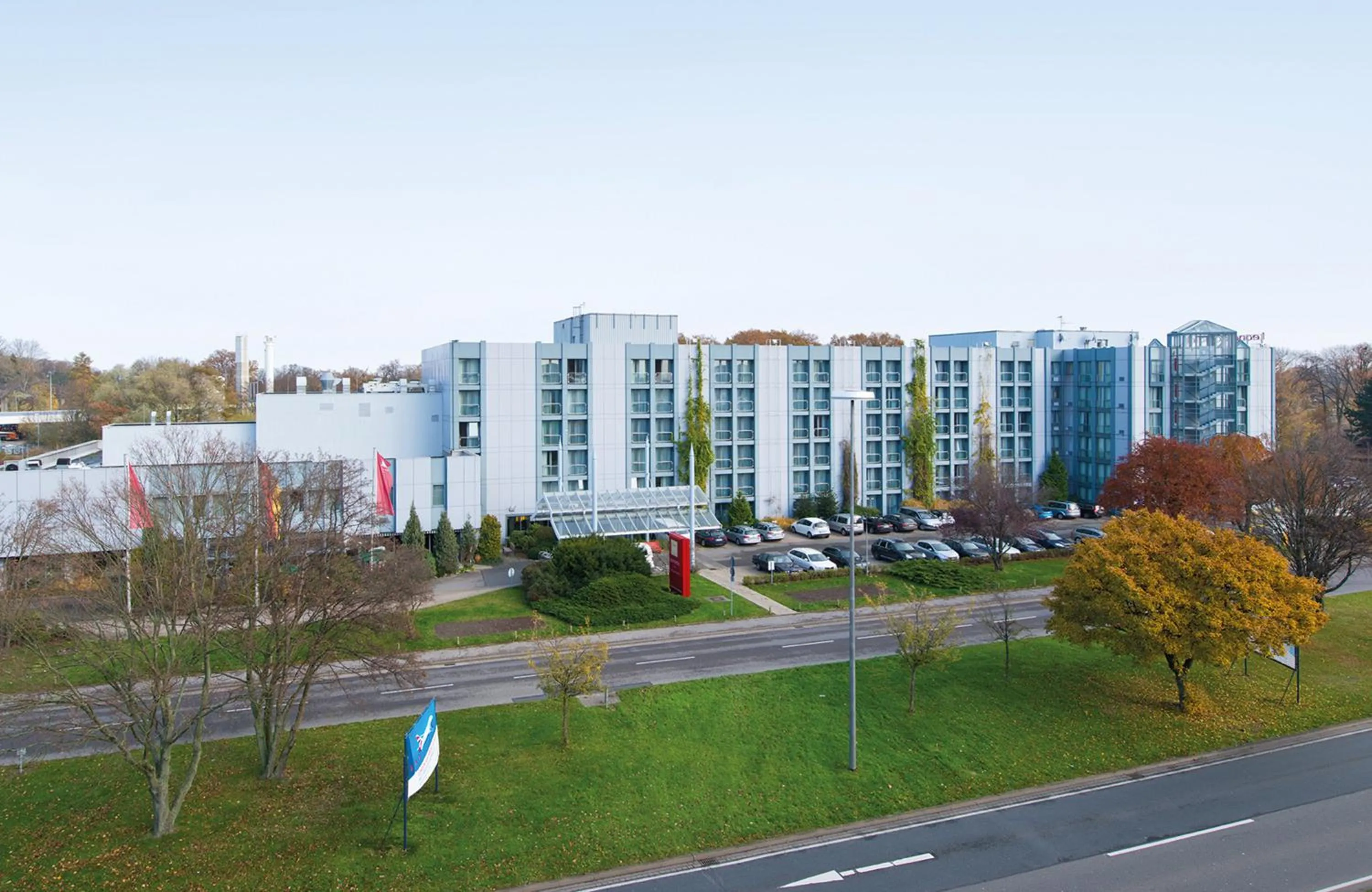 Property building in Leonardo Hotel Hannover Airport