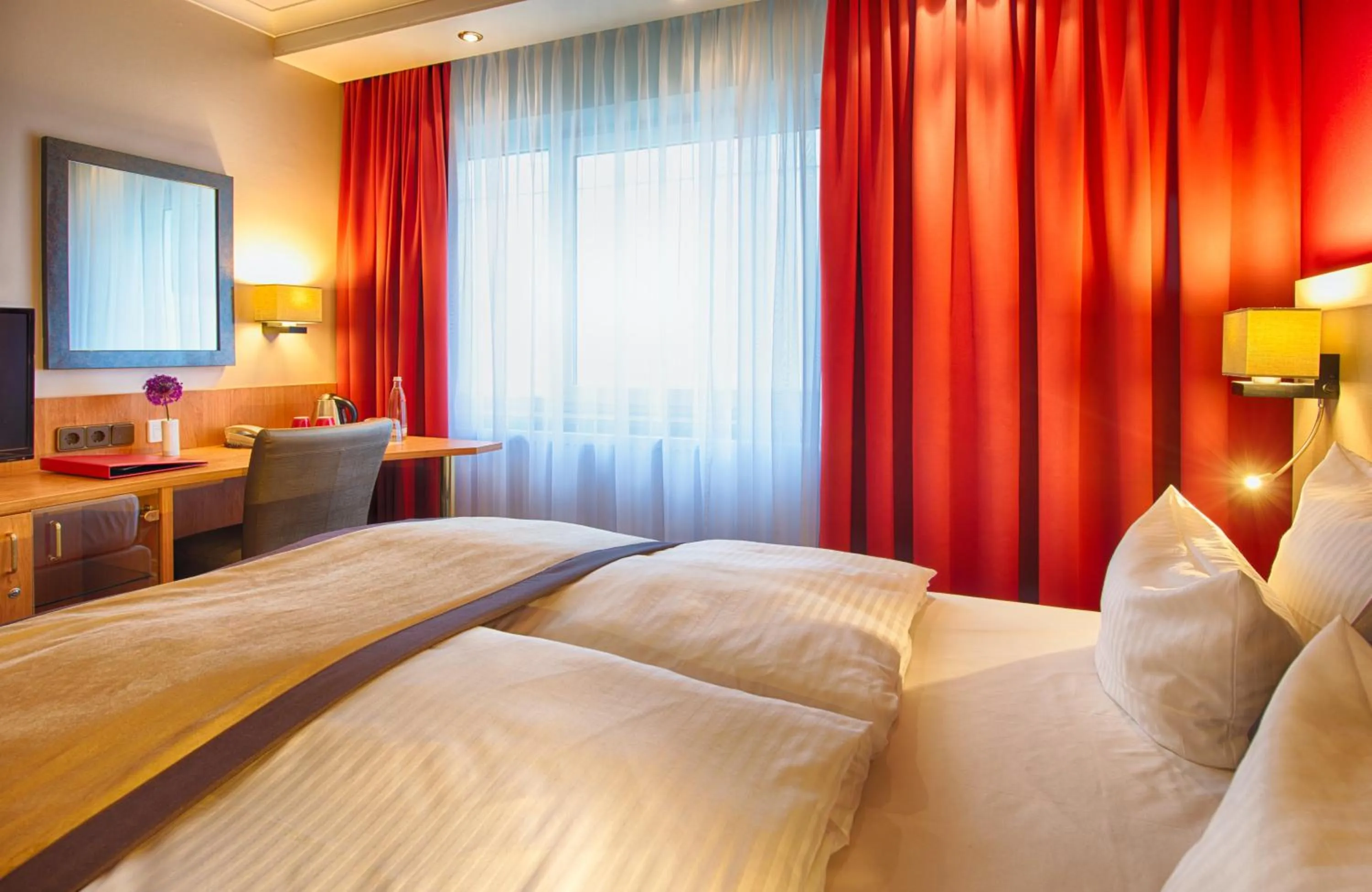 Bedroom, Bed in Leonardo Hotel Heidelberg