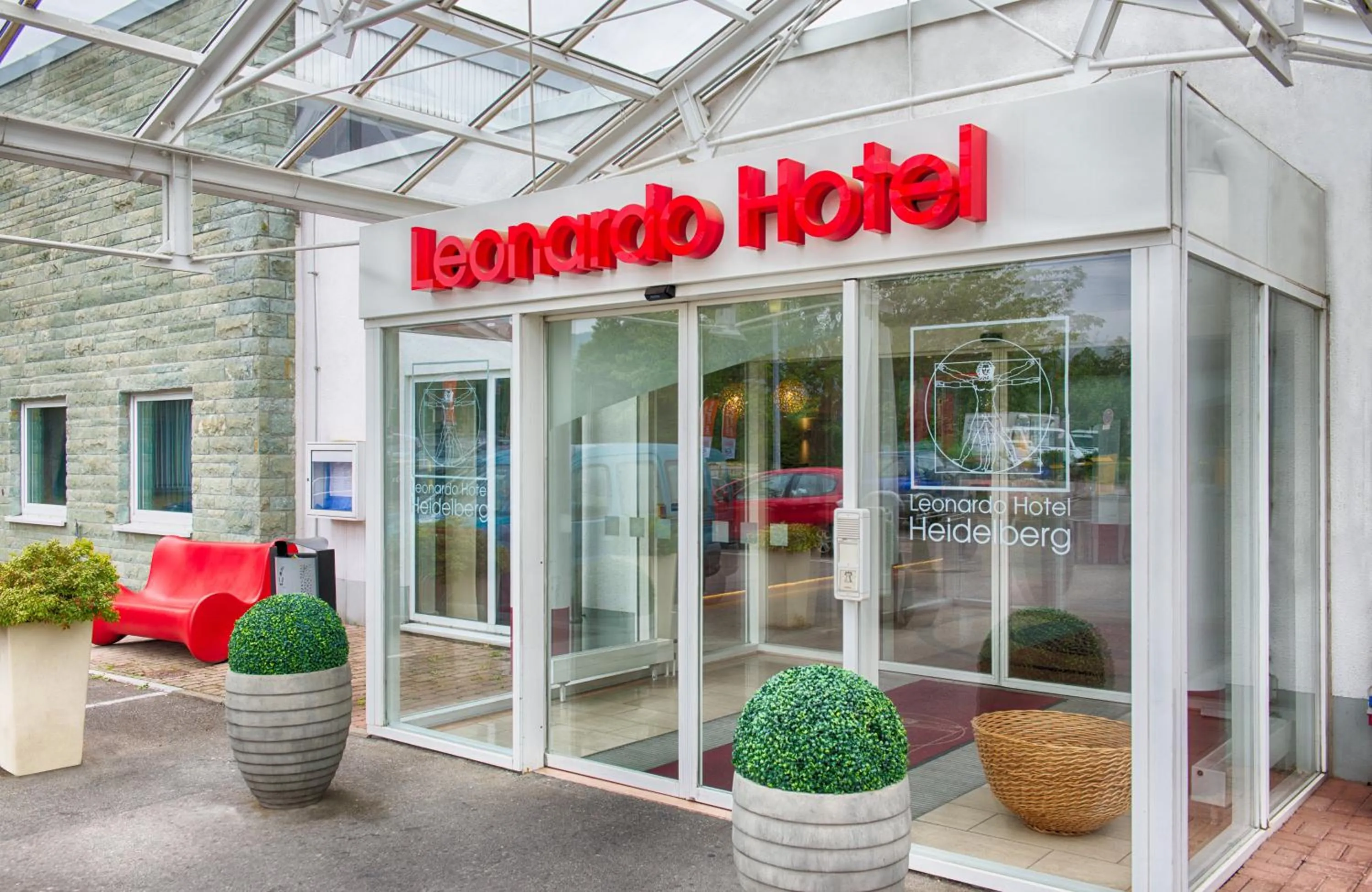 Facade/entrance in Leonardo Hotel Heidelberg