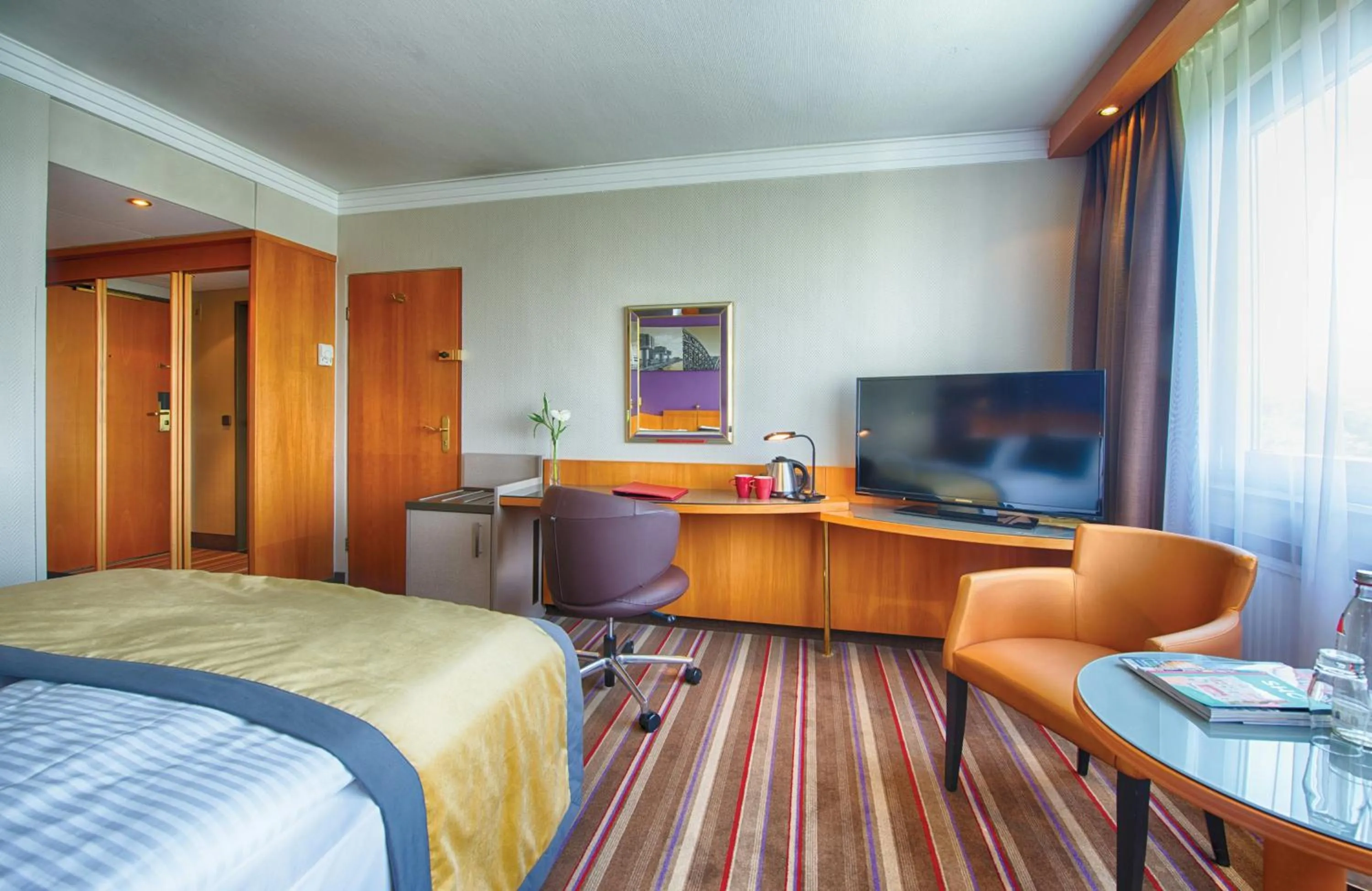 Photo of the whole room, Bed in Leonardo Royal Hotel Köln - Am Stadtwald