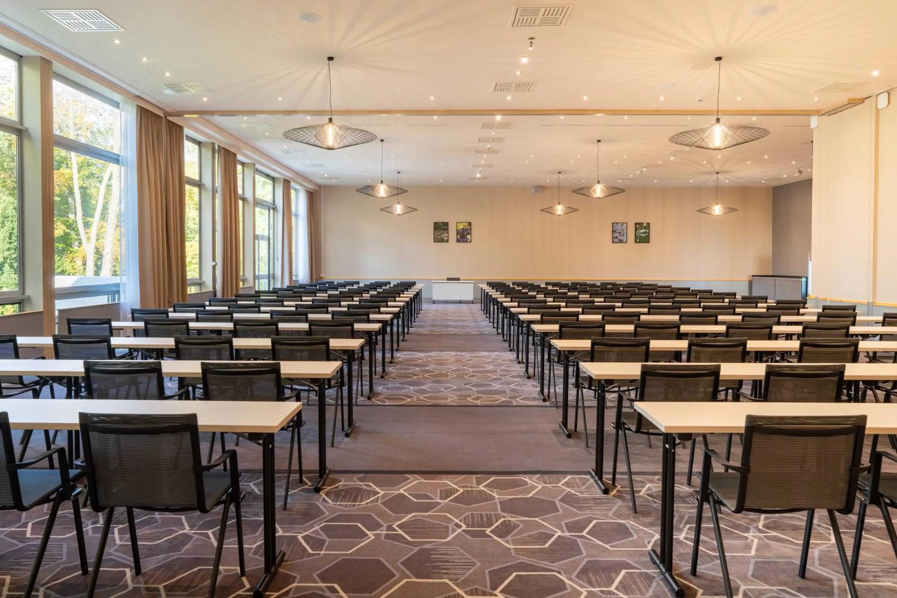 Meeting/conference room in Leonardo Royal Hotel Köln - Am Stadtwald