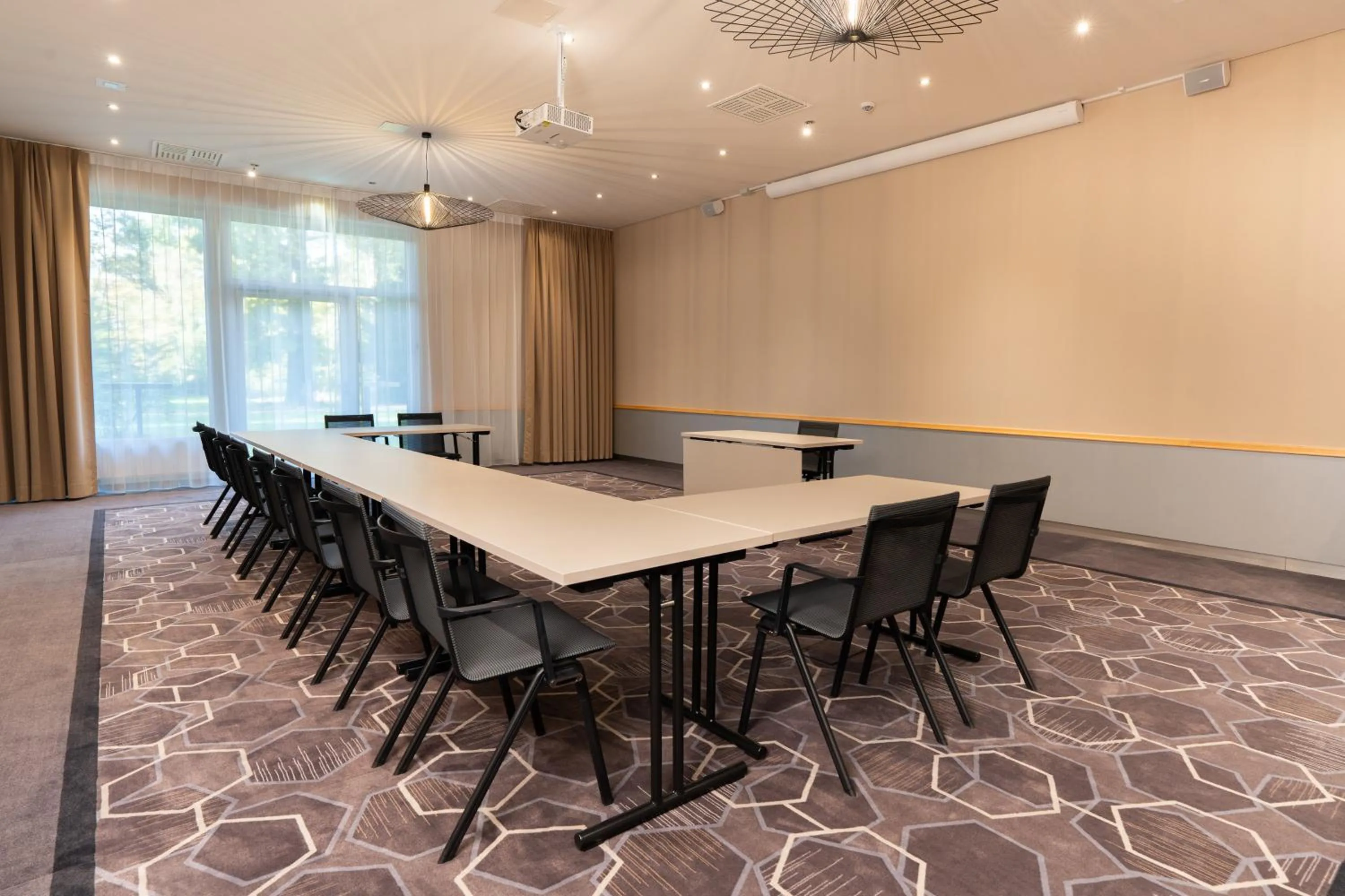 Meeting/conference room in Leonardo Royal Hotel Köln - Am Stadtwald