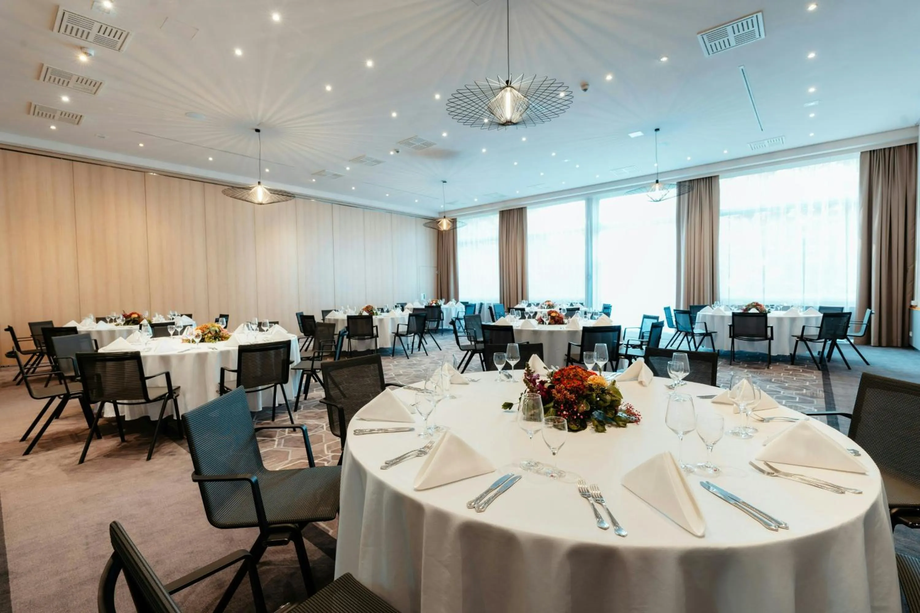 Meeting/conference room in Leonardo Royal Hotel Köln - Am Stadtwald