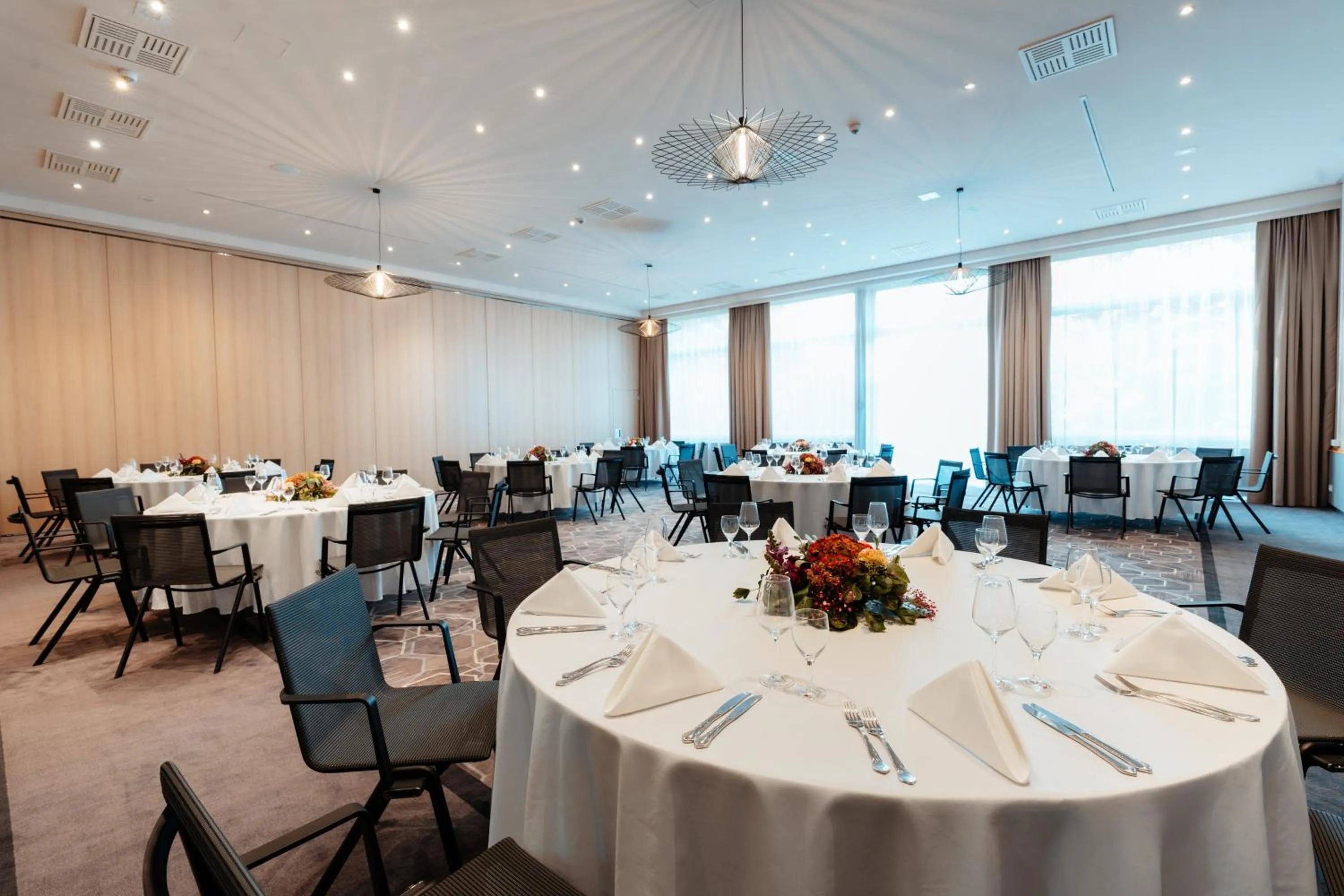 Meeting/conference room in Leonardo Royal Hotel Köln - Am Stadtwald