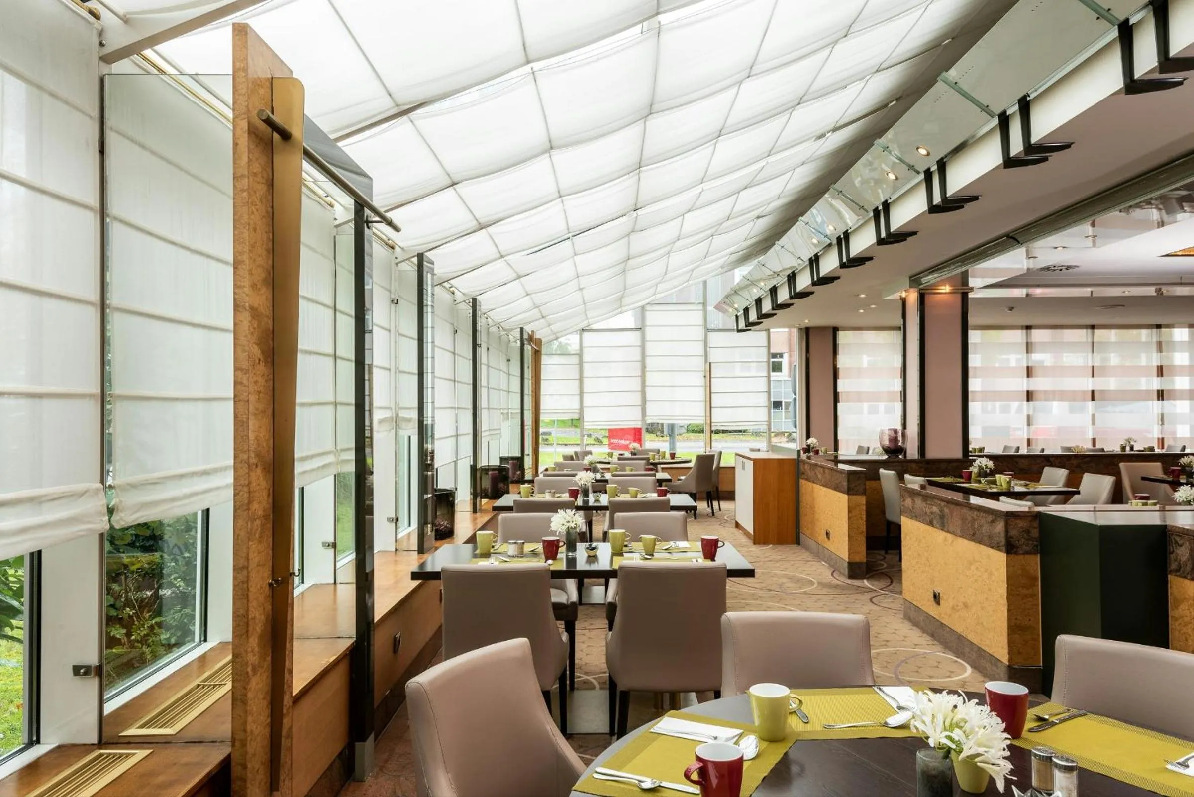 Buffet breakfast in Leonardo Hotel Köln Bonn Airport