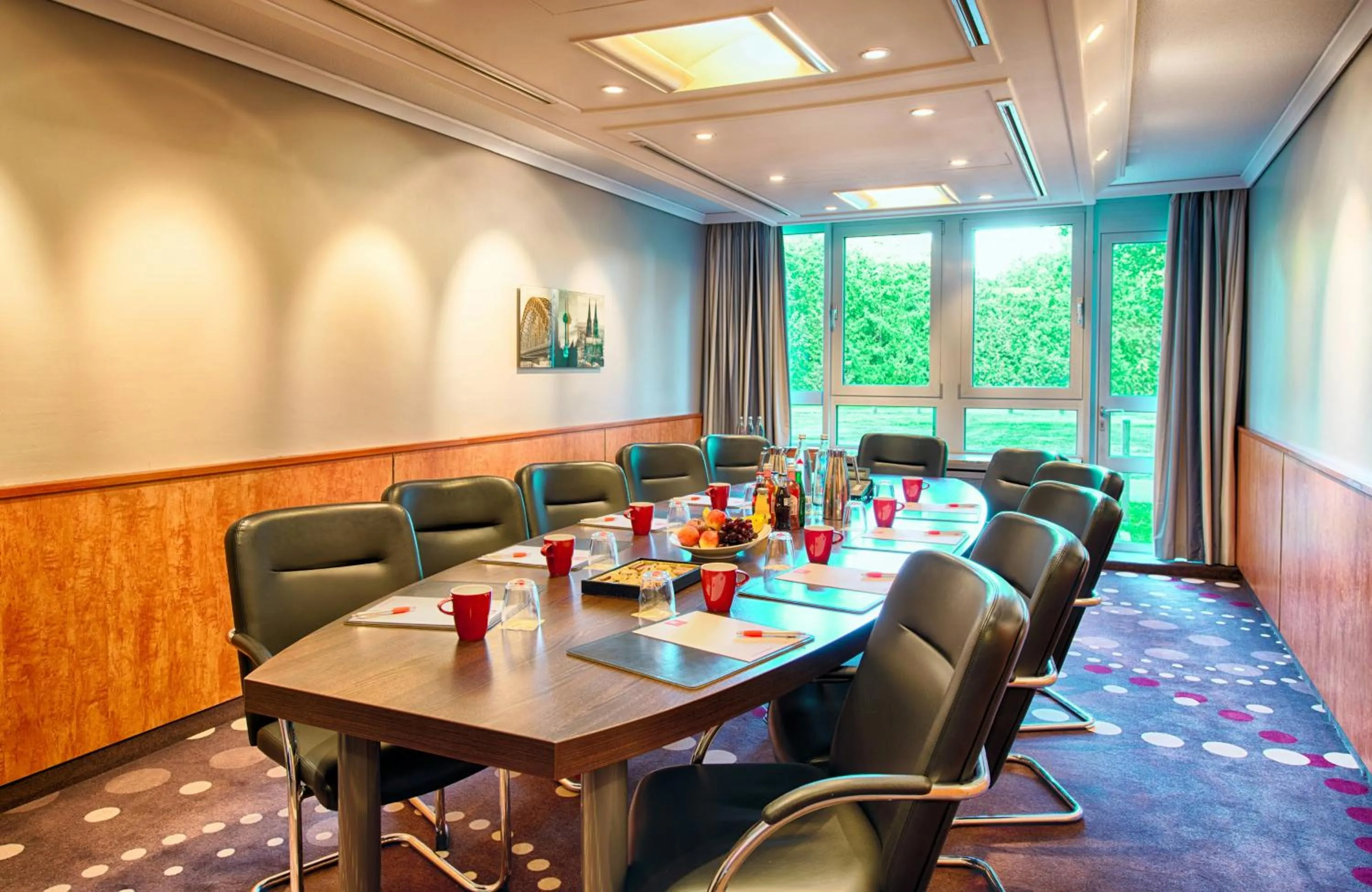 Meeting/conference room in Leonardo Hotel Köln Bonn Airport