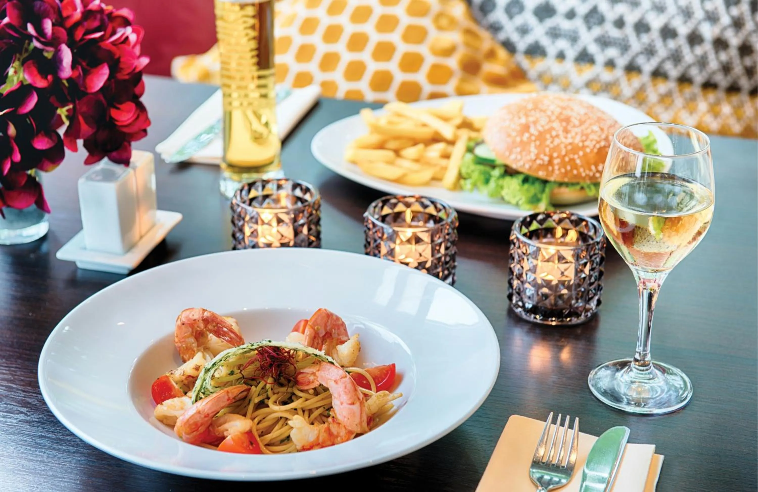 Restaurant/places to eat in Leonardo Hotel Mannheim City Center