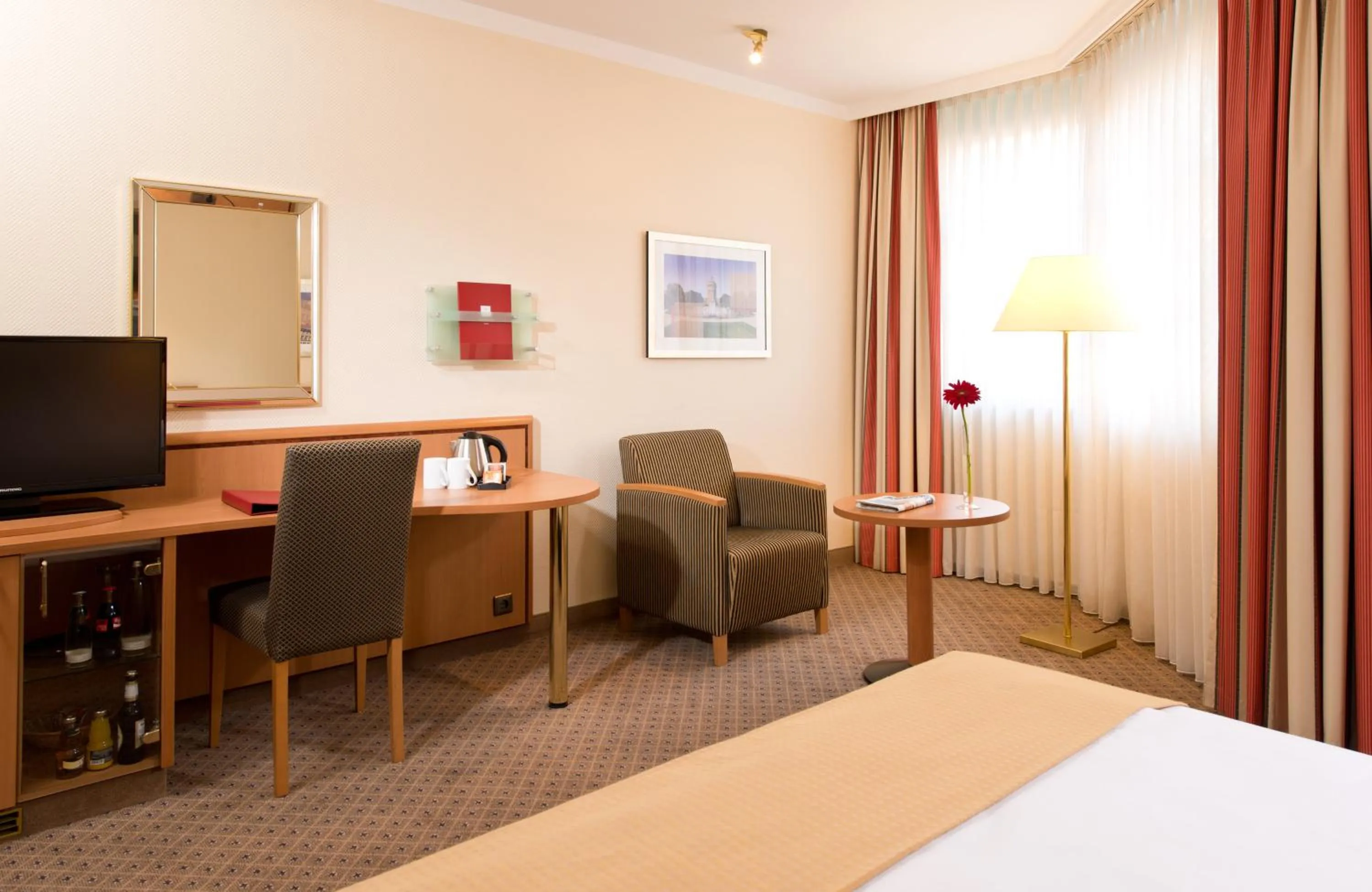 Bedroom, Bed in Leonardo Hotel Mannheim City Center