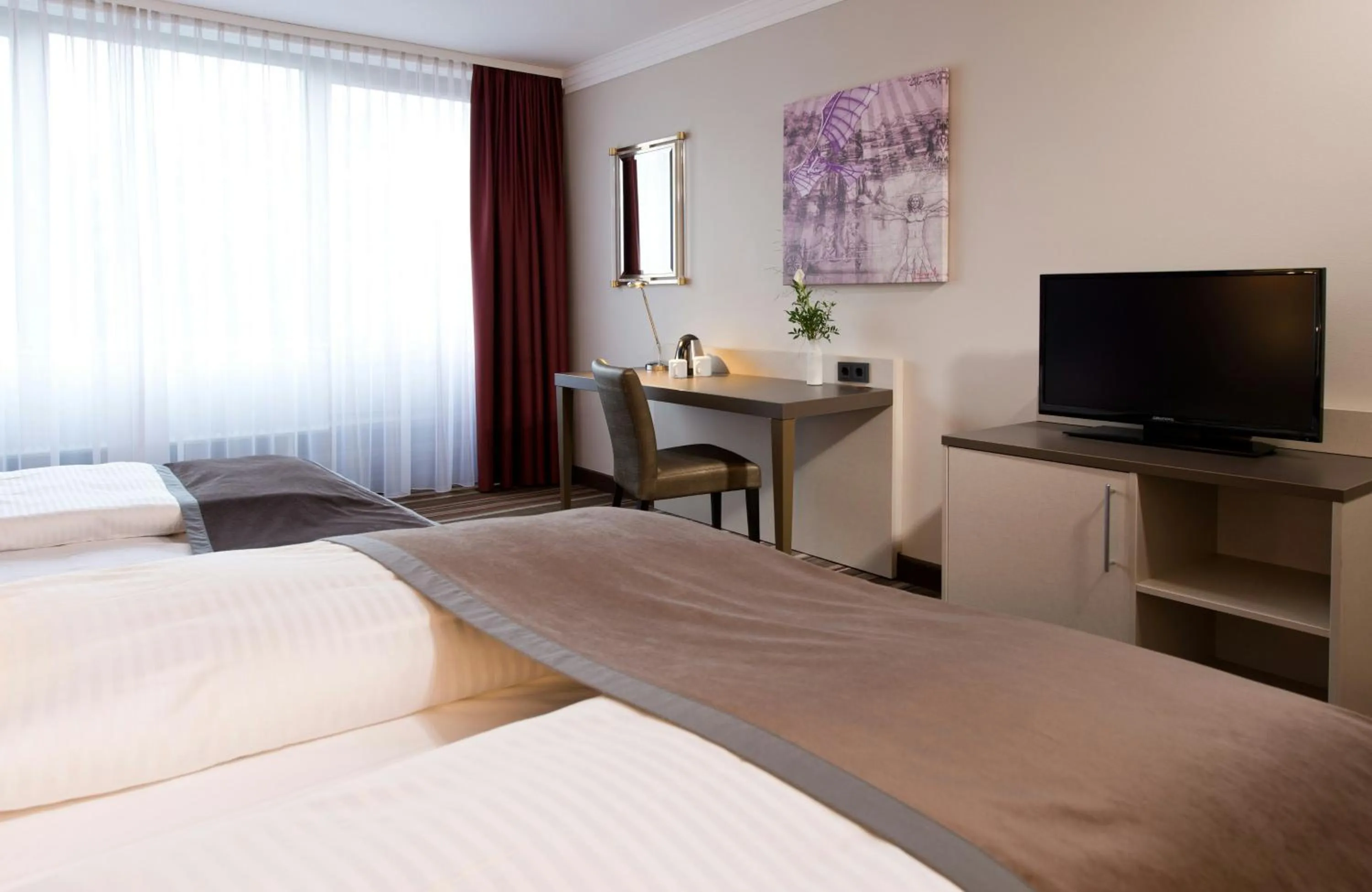 Photo of the whole room, Bed in Leonardo Hotel Mönchengladbach