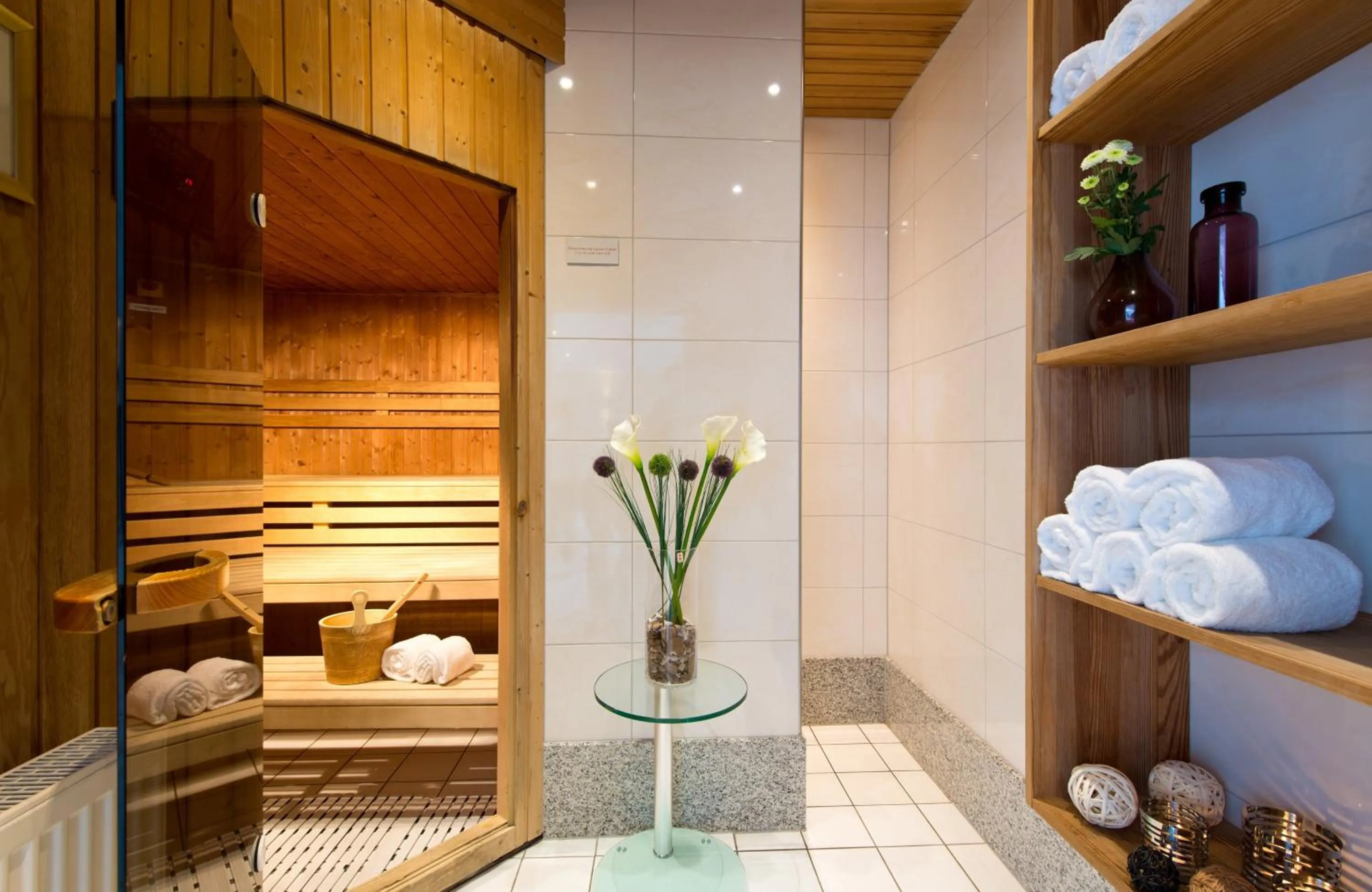 Sauna in Leonardo Hotel Mönchengladbach