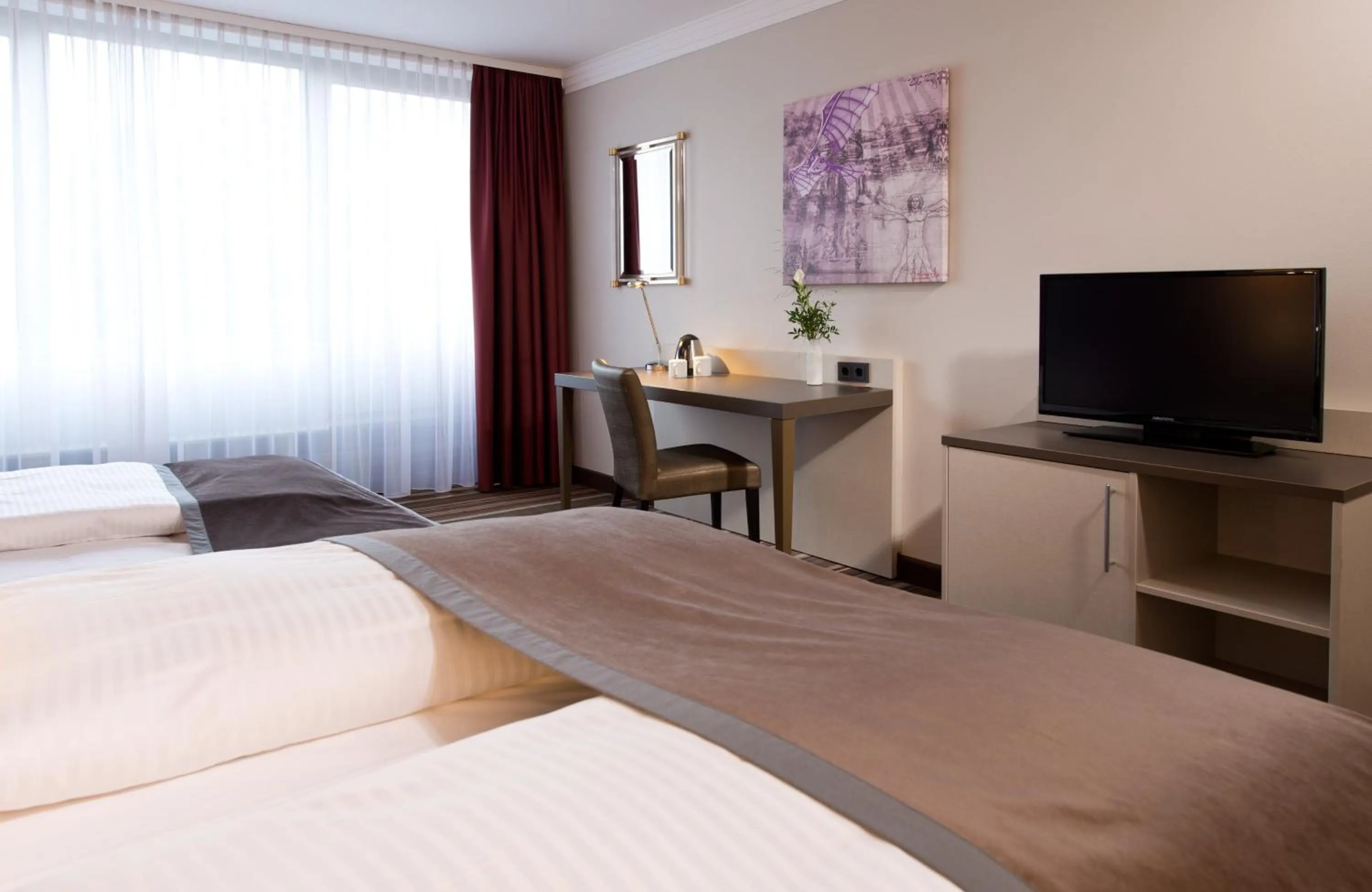 Photo of the whole room, Bed in Leonardo Hotel Mönchengladbach