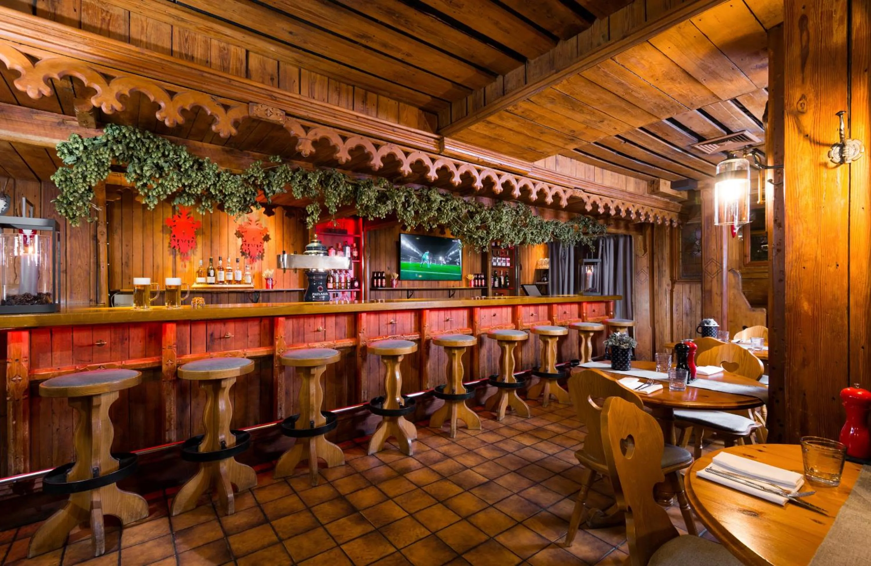 Lounge or bar in Leonardo Hotel Munich Arabellapark