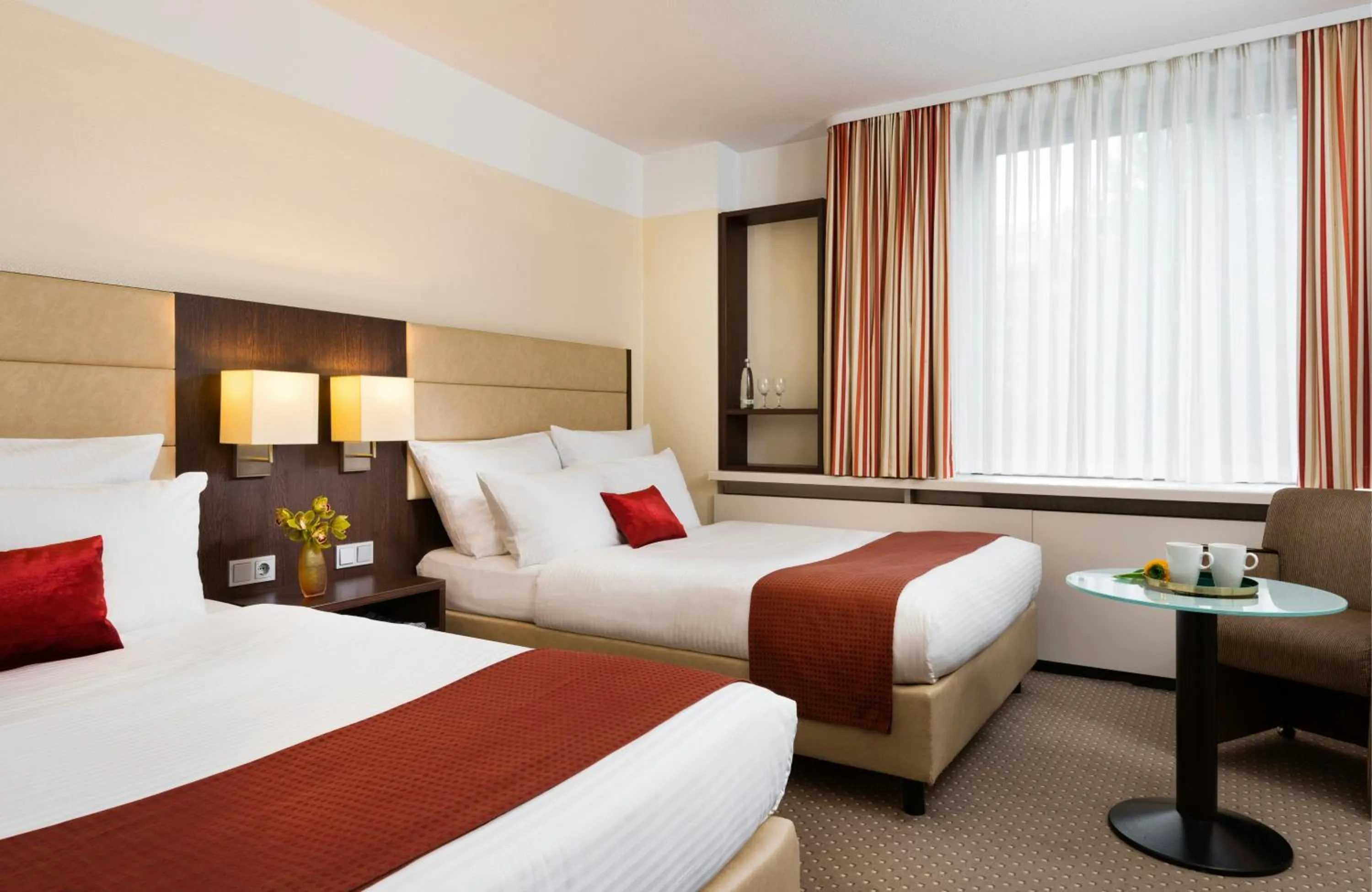 Photo of the whole room, Bed in Leonardo Hotel Munich Arabellapark