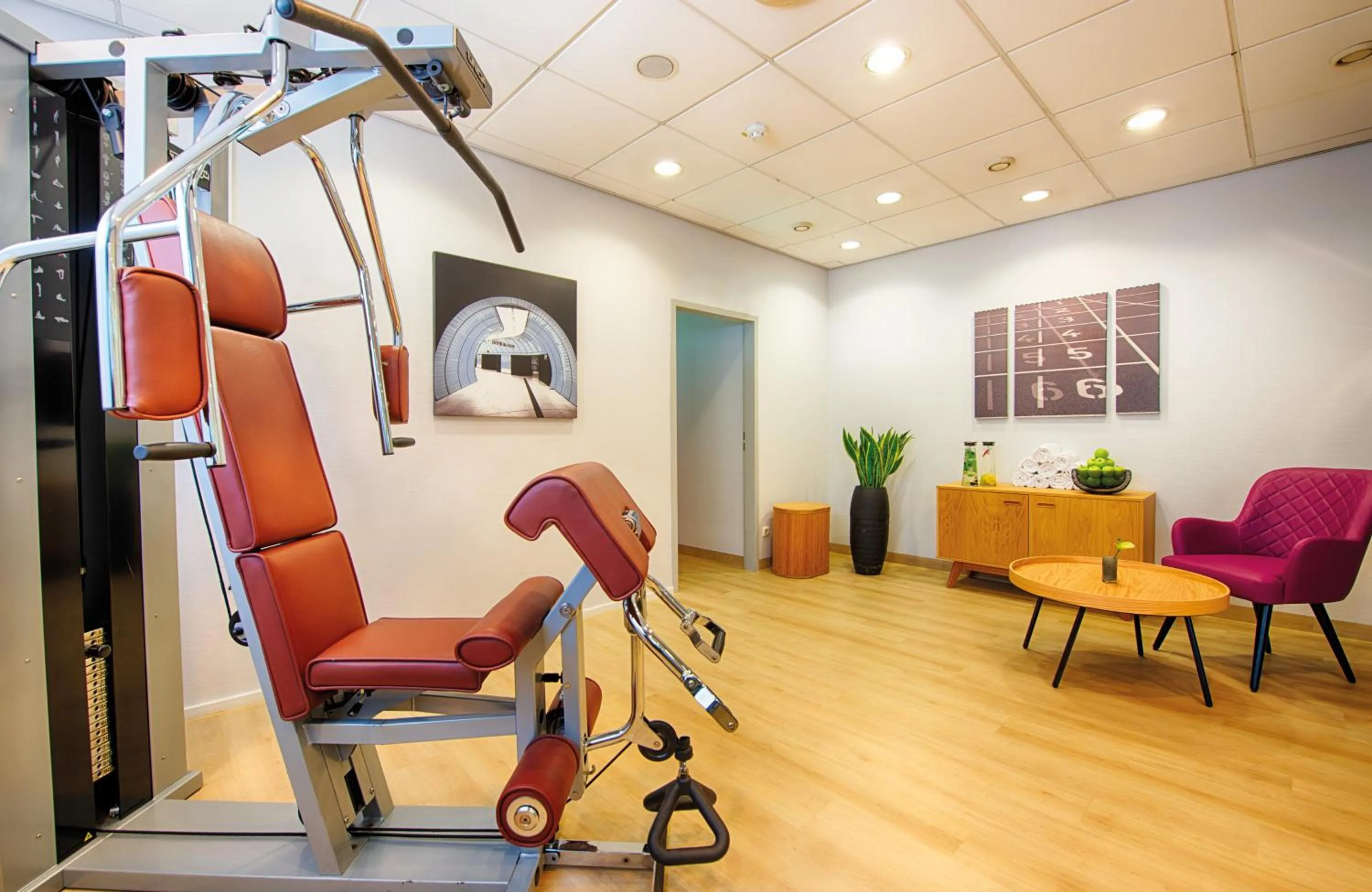 Fitness centre/facilities in Leonardo Hotel Munich Arabellapark