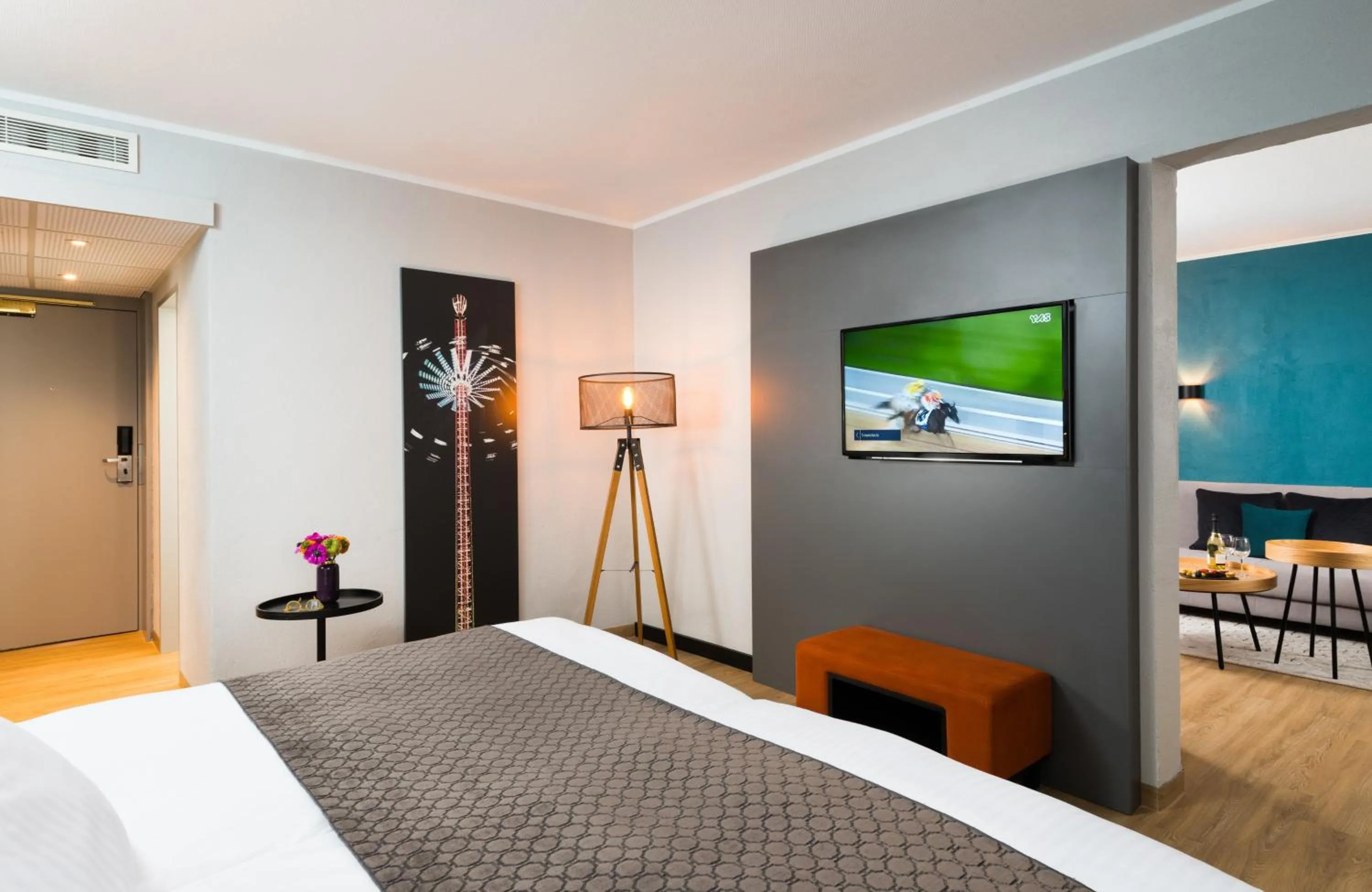 Photo of the whole room, Bed in Leonardo Hotel Munich Arabellapark