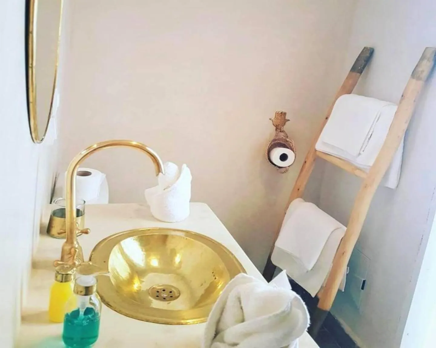 Bathroom in Riad NaaNaa Bed & Breakfast