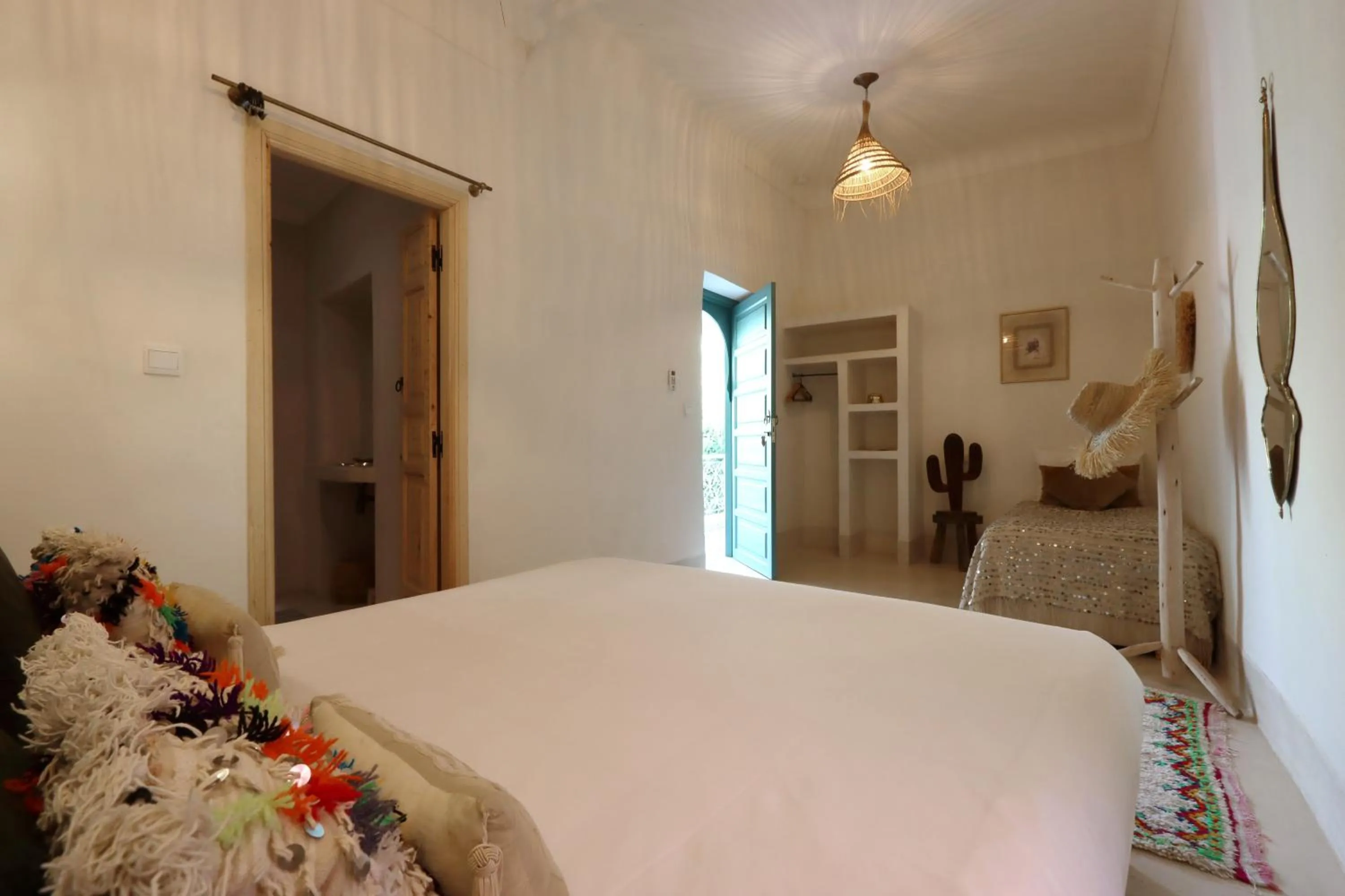 Bed in Riad NaaNaa Bed & Breakfast