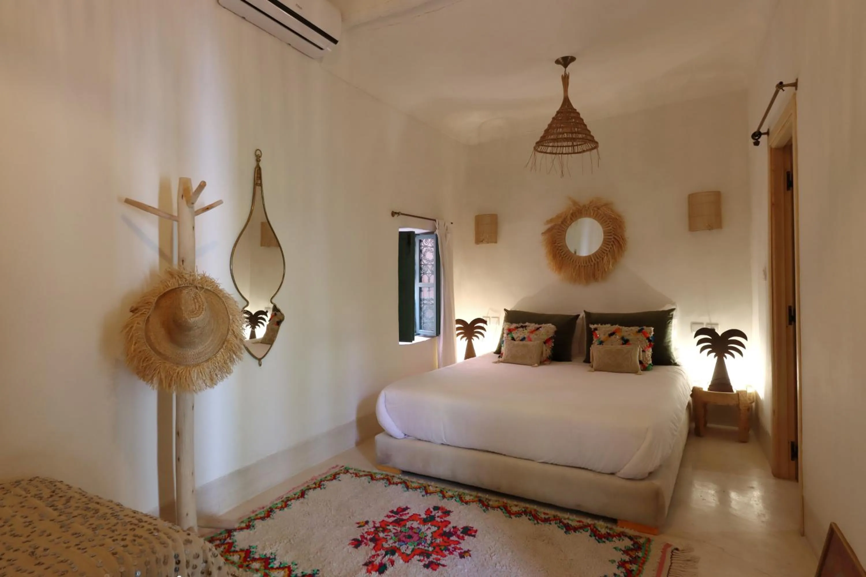 Bed in Riad NaaNaa Bed & Breakfast