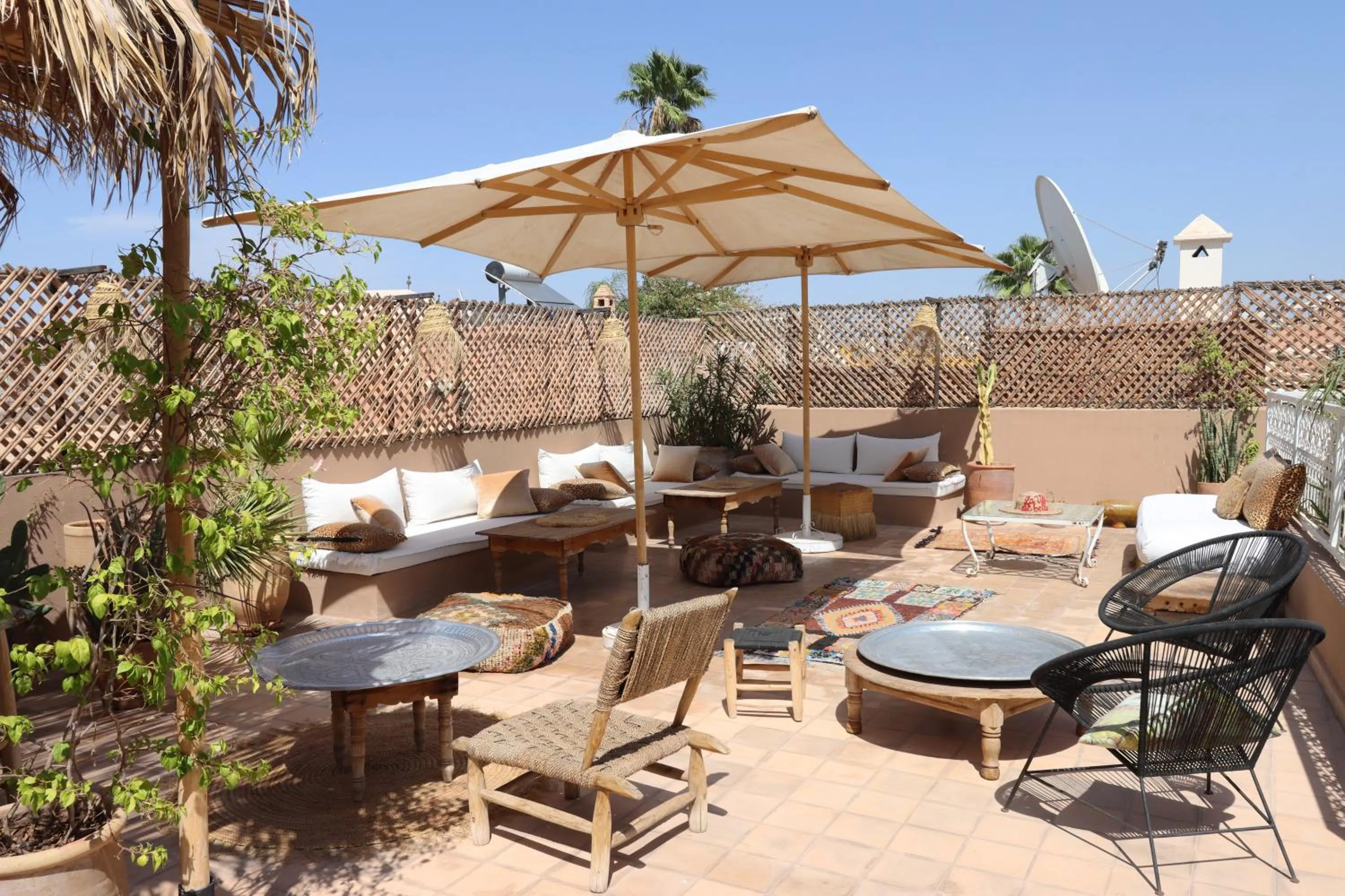 Patio in Riad NaaNaa Bed & Breakfast
