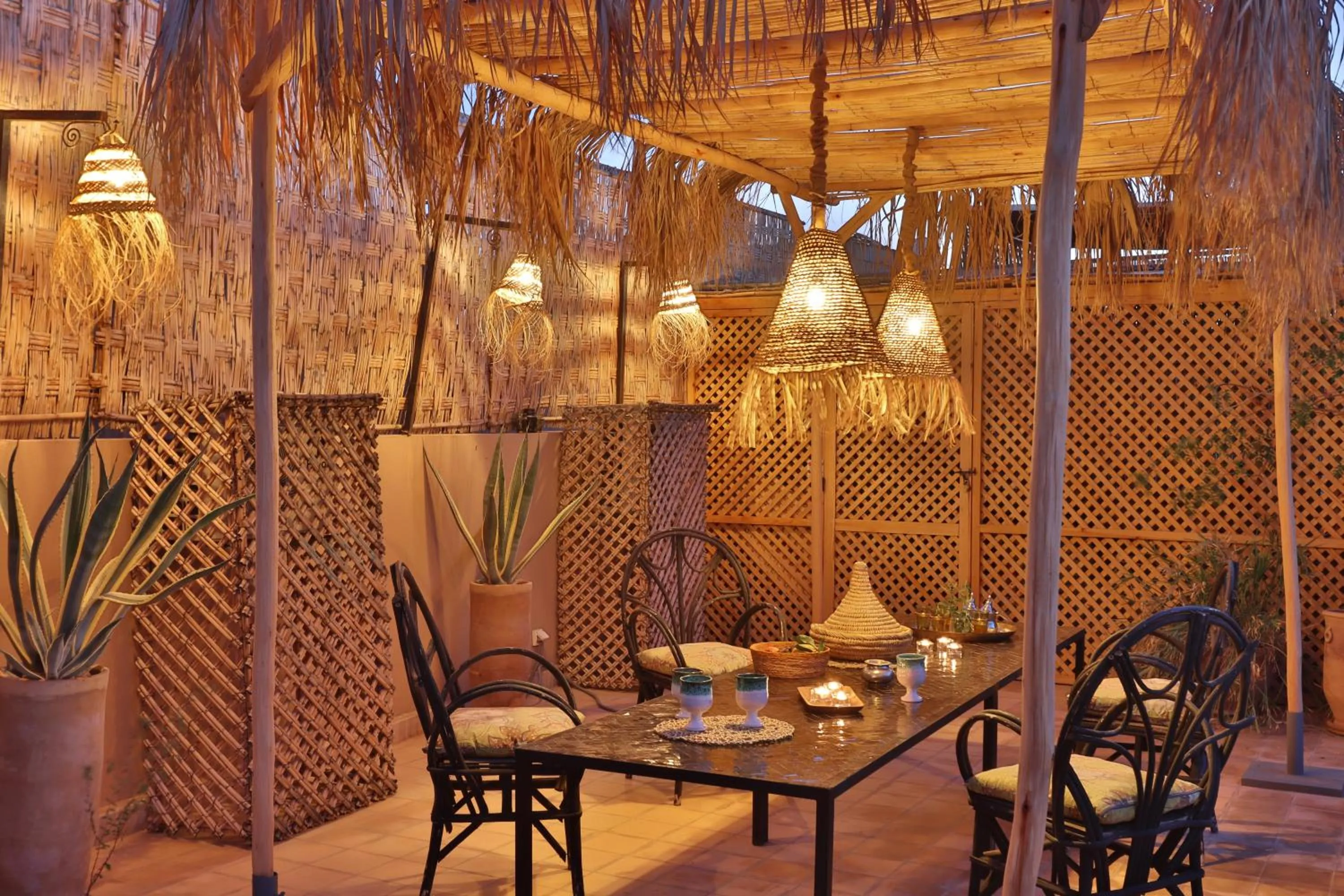 Restaurant/places to eat in Riad NaaNaa Bed & Breakfast