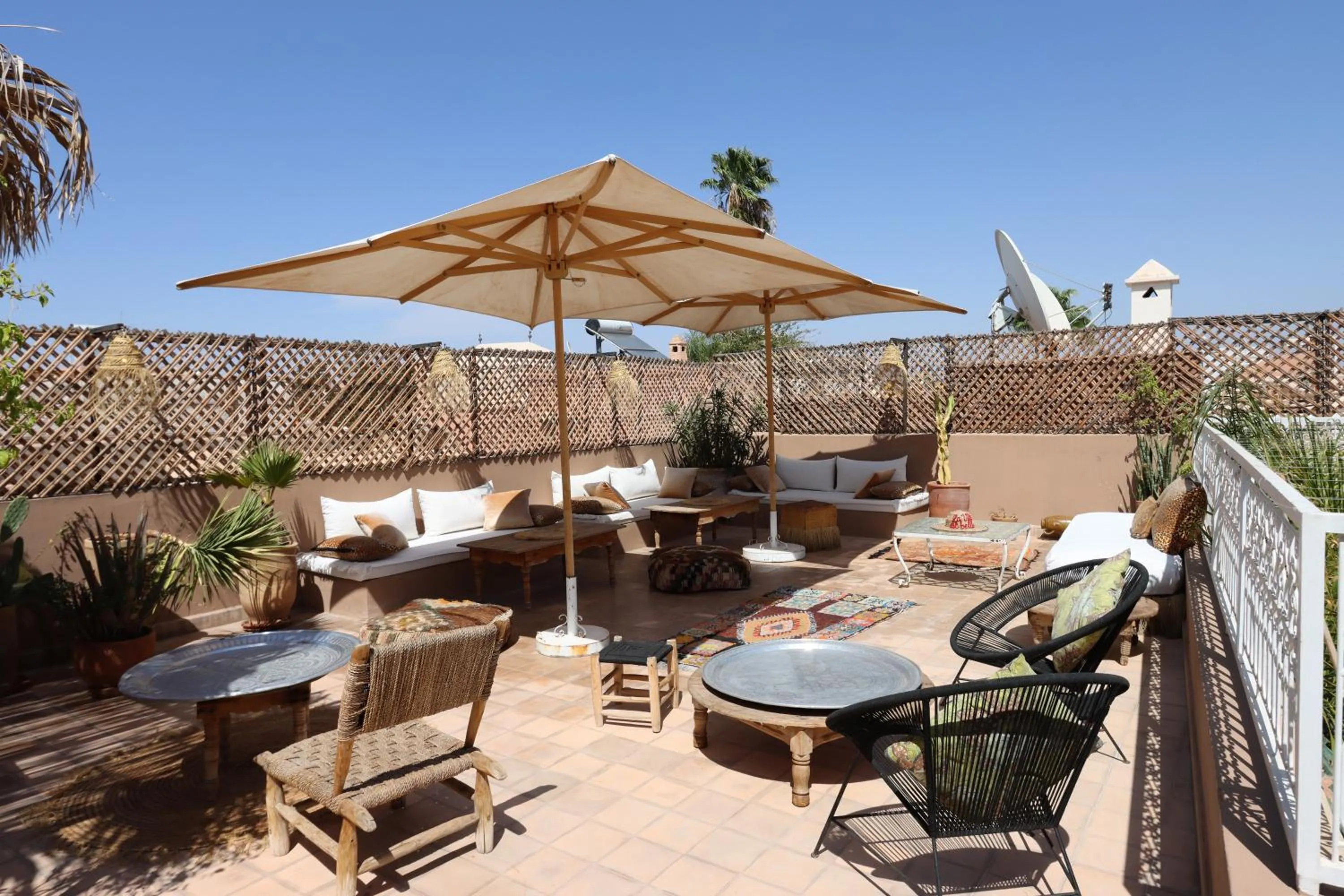 Patio in Riad NaaNaa Bed & Breakfast