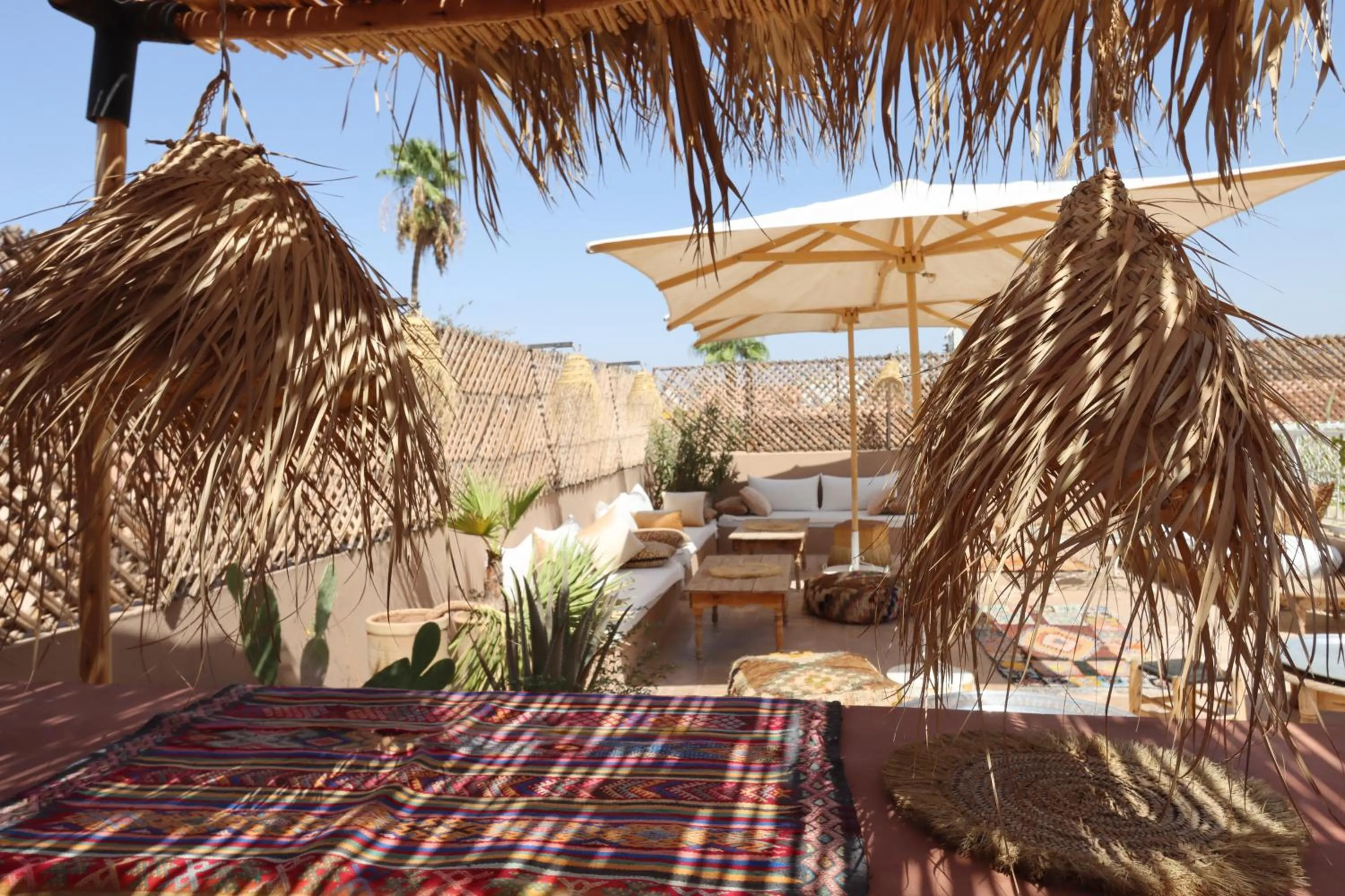 Patio in Riad NaaNaa Bed & Breakfast