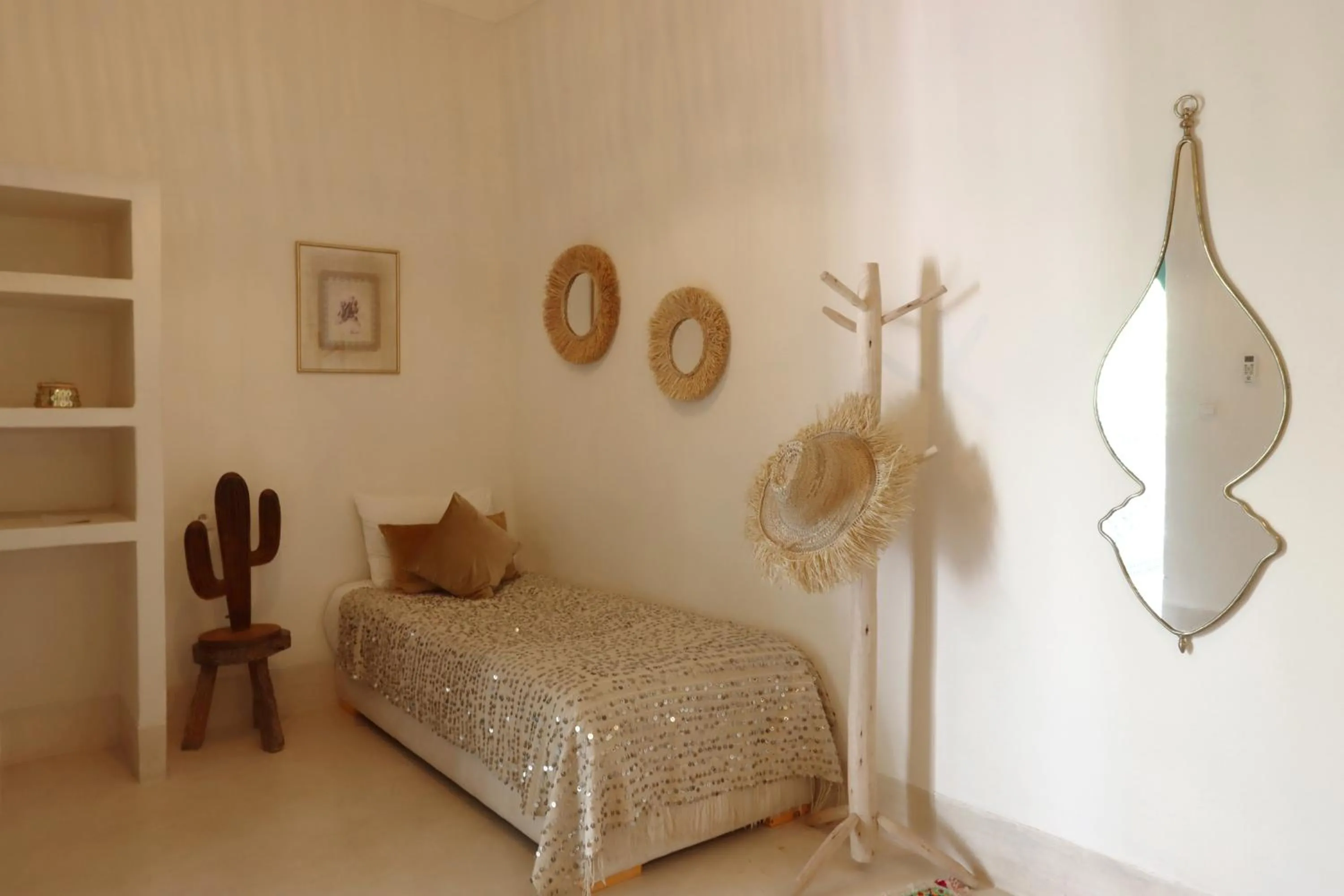 Bed in Riad NaaNaa Bed & Breakfast