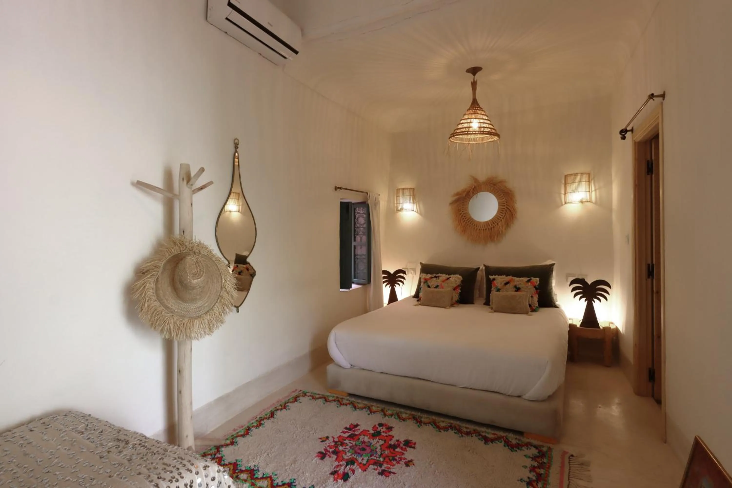 Bed in Riad NaaNaa Bed & Breakfast
