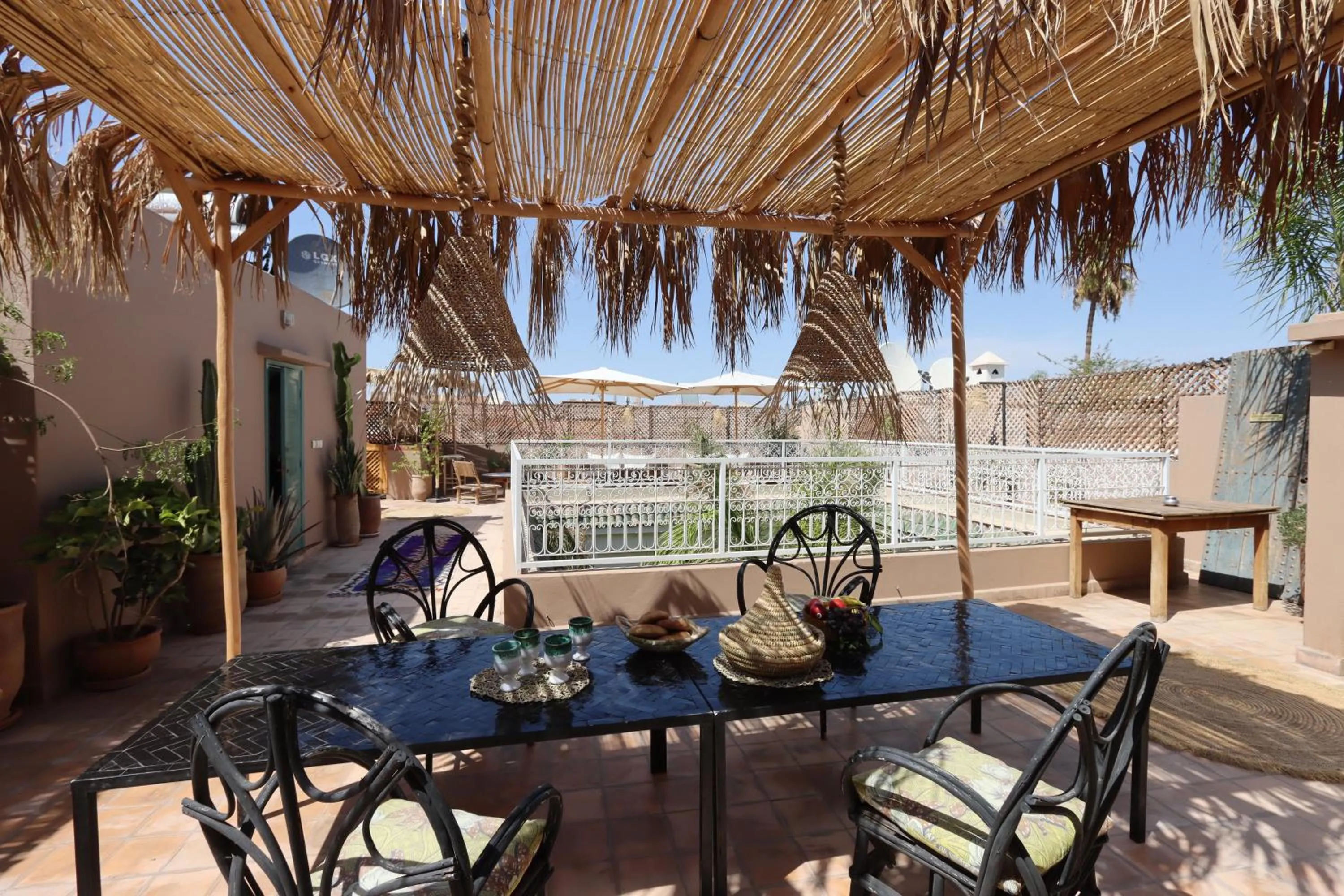 Patio in Riad NaaNaa Bed & Breakfast