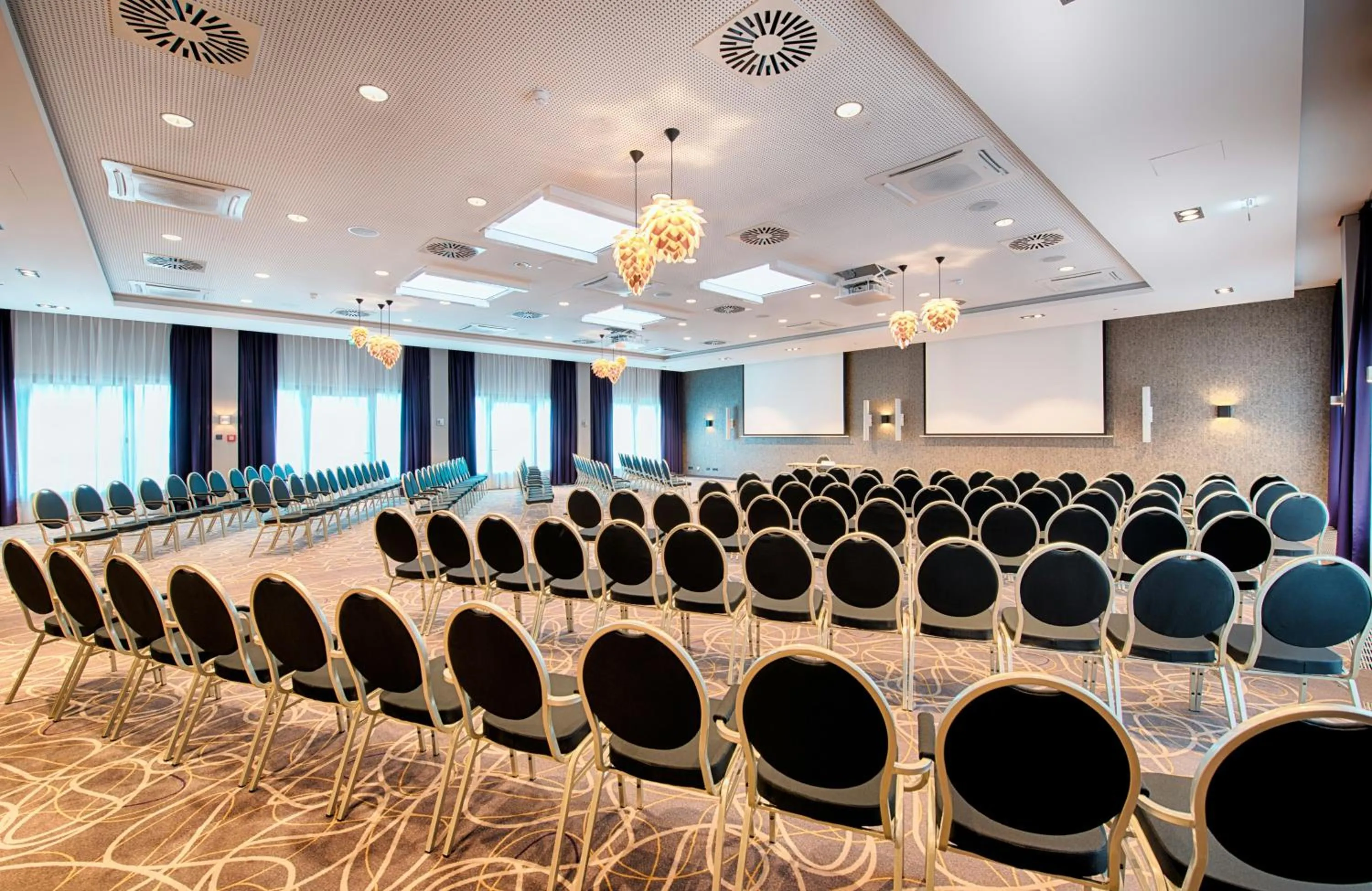 Meeting/conference room in Leonardo Hotel Wolfsburg City Center