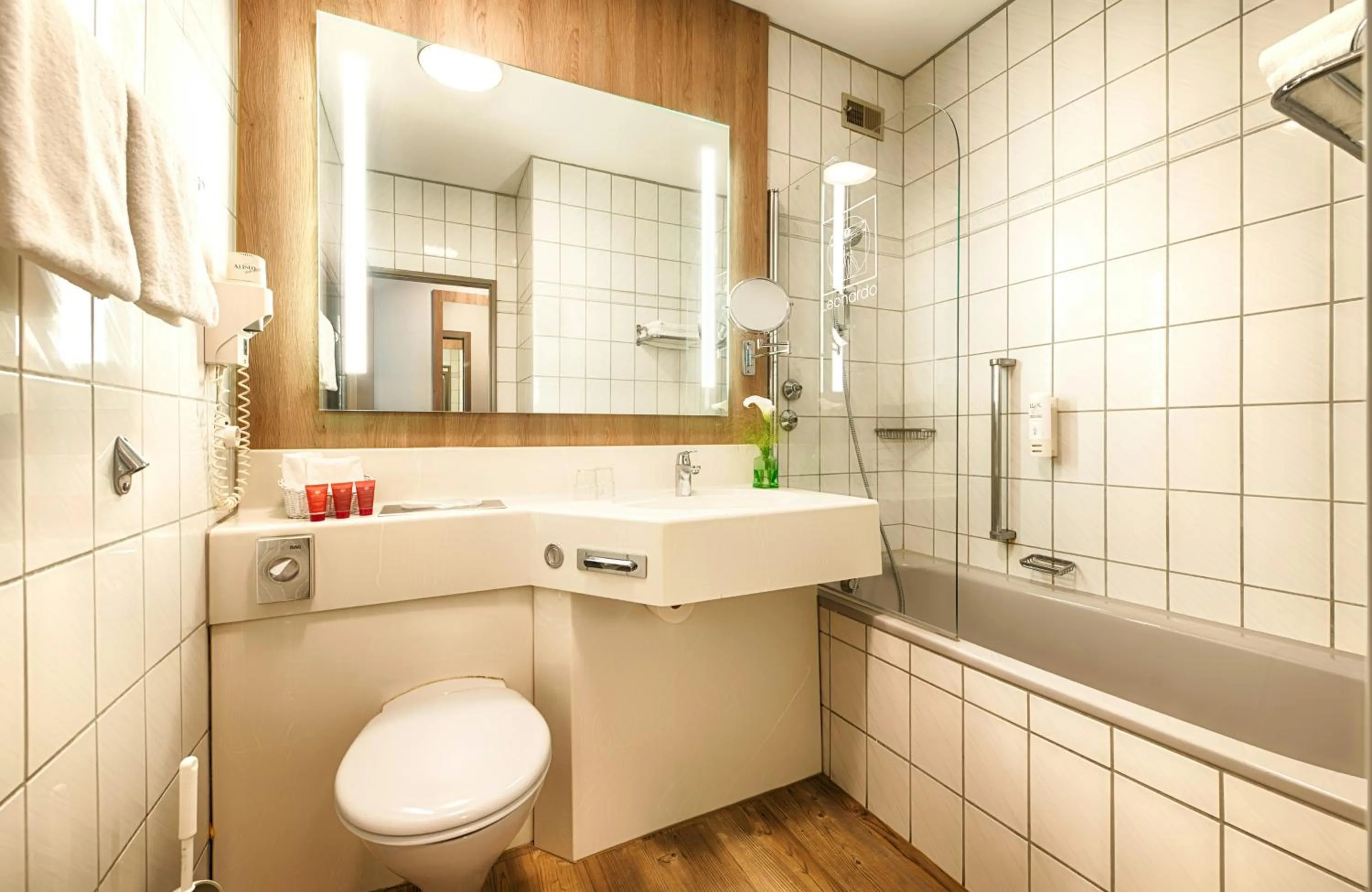 Bathroom in Leonardo Hotel Wolfsburg City Center