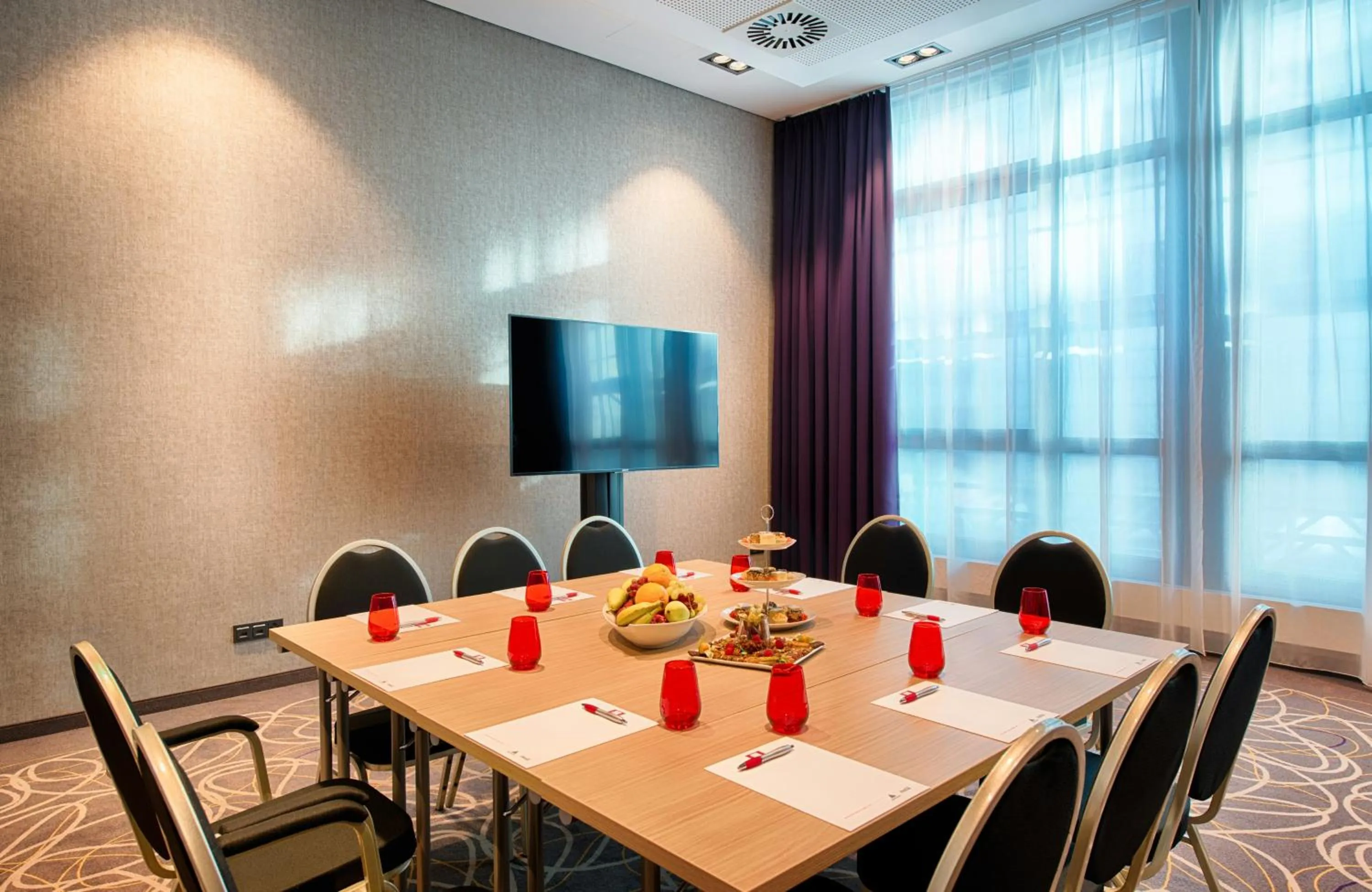 Meeting/conference room in Leonardo Hotel Wolfsburg City Center