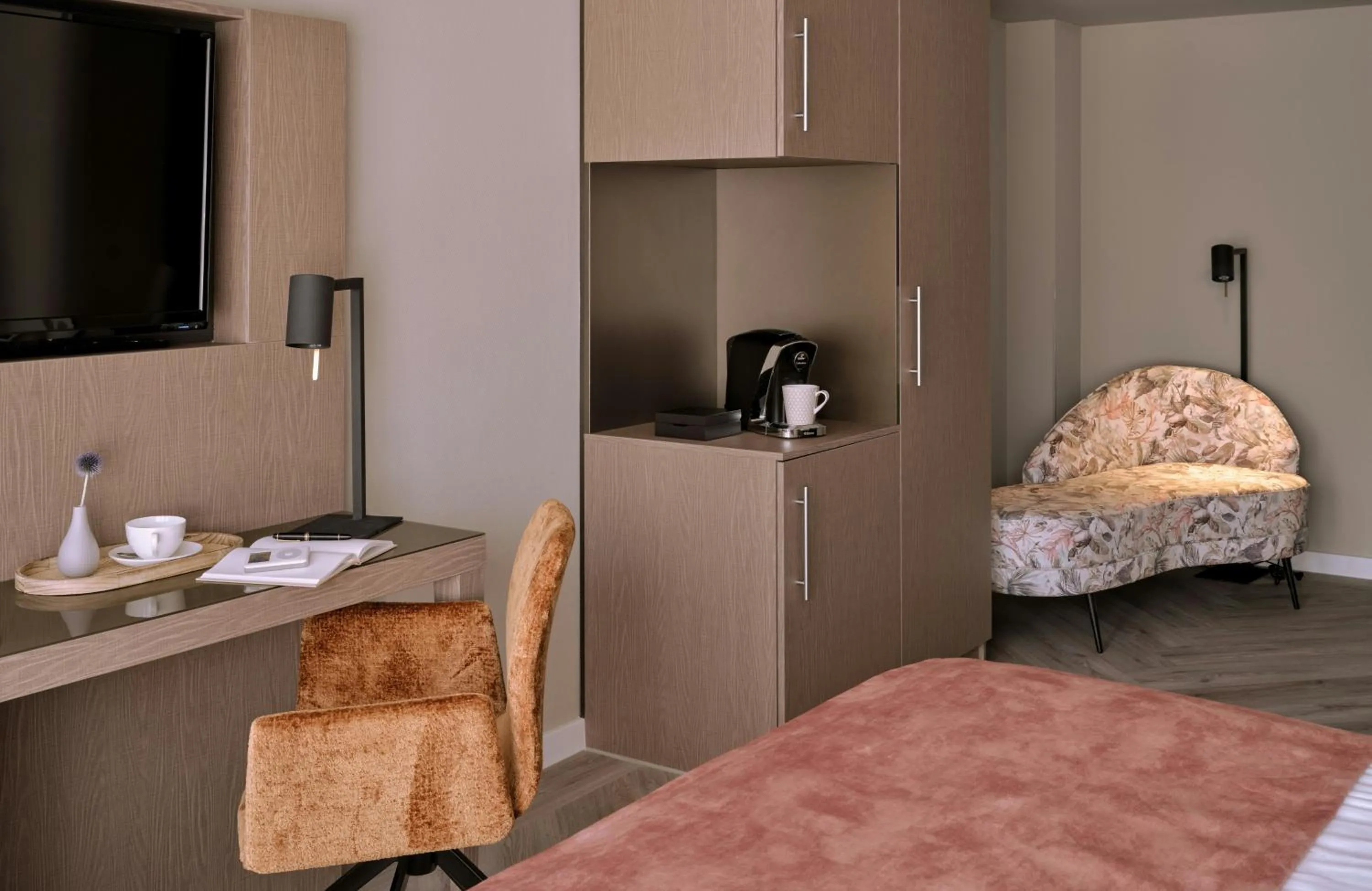 Photo of the whole room, Bed in Leonardo Royal Hotel Baden- Baden