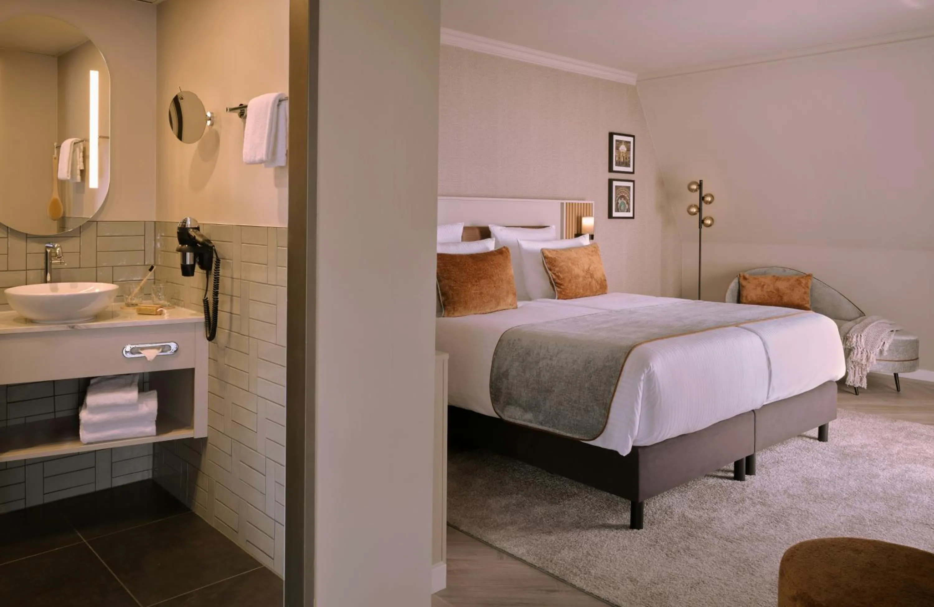 Photo of the whole room, Bed in Leonardo Royal Hotel Baden- Baden