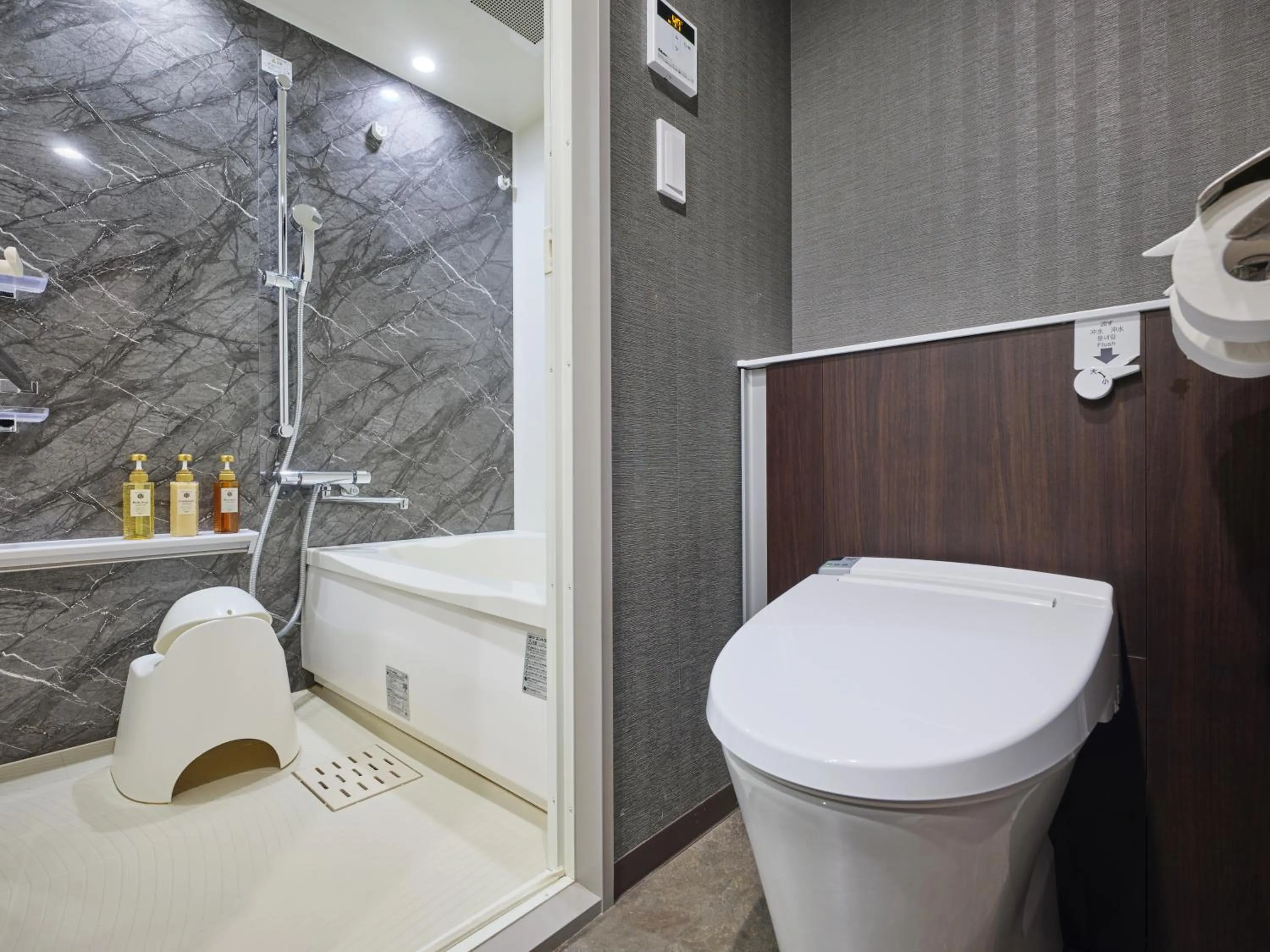 MONday Apart Nihonbashi Ningyocho