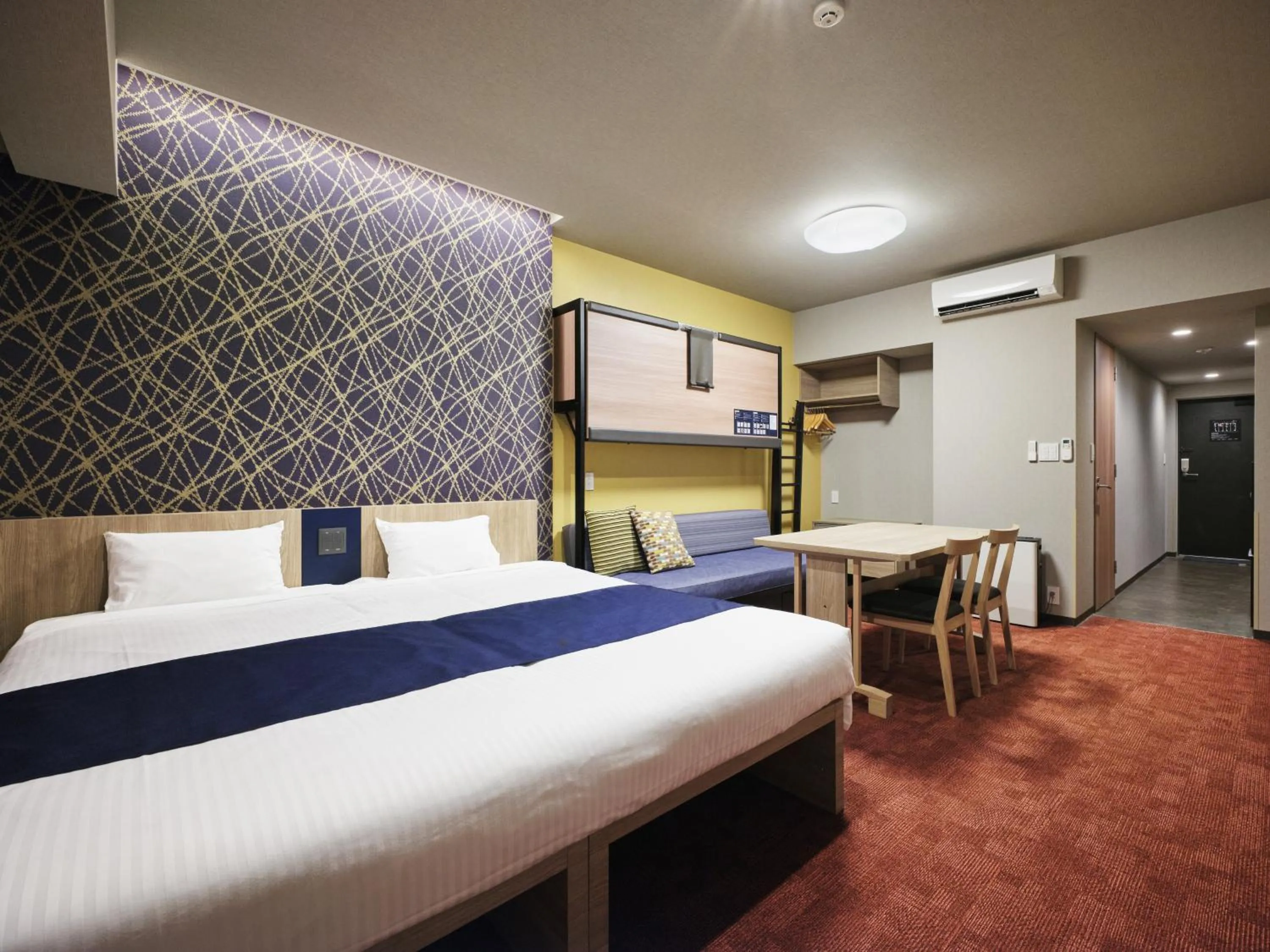 Bed in MONday Apart Nihonbashi Ningyocho