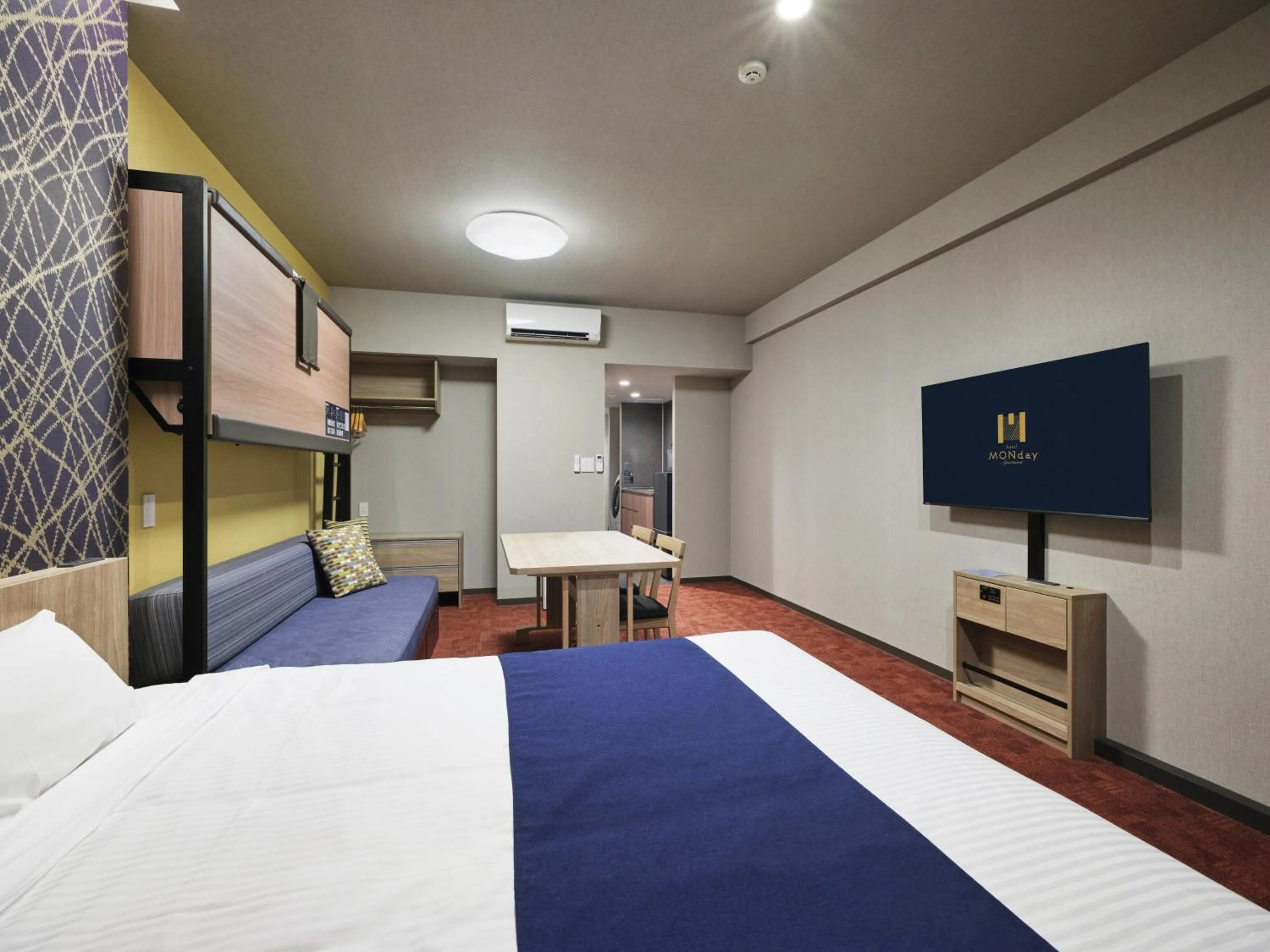 Bed in MONday Apart Nihonbashi Ningyocho