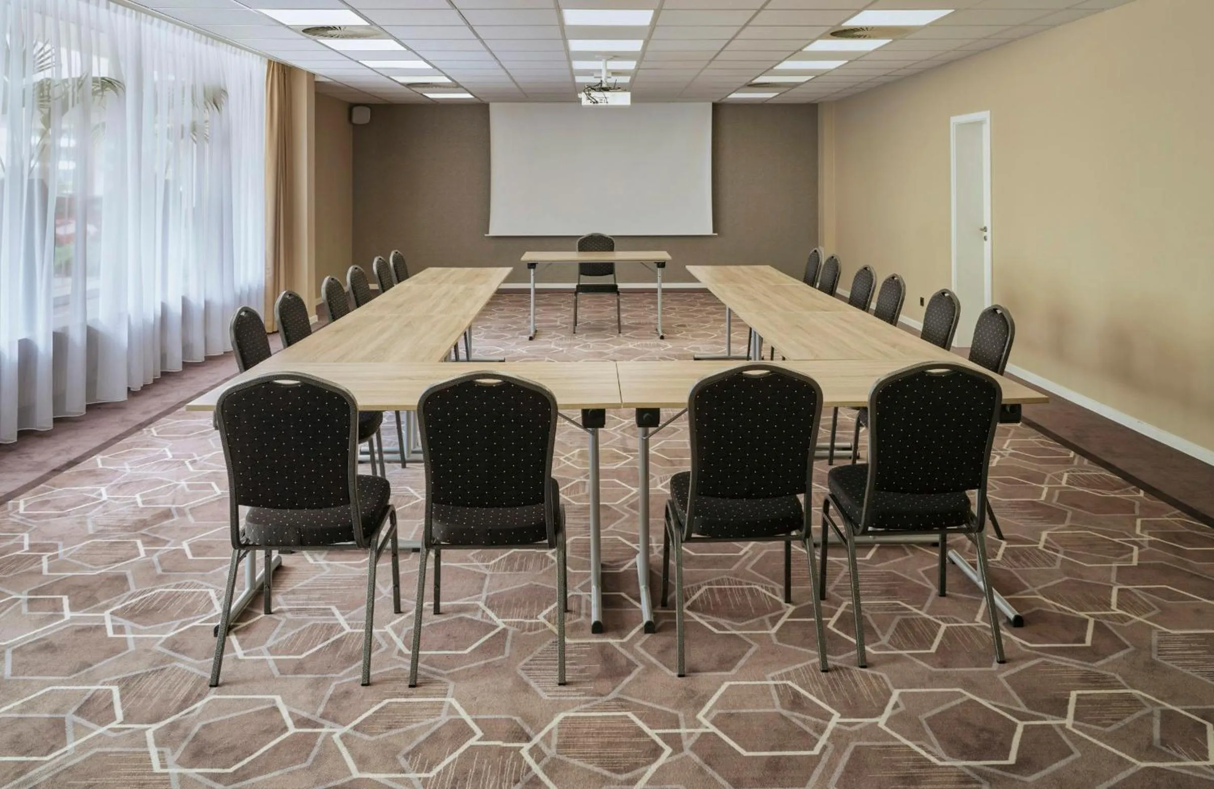 Meeting/conference room in Leonardo Hotel Hamburg City Nord