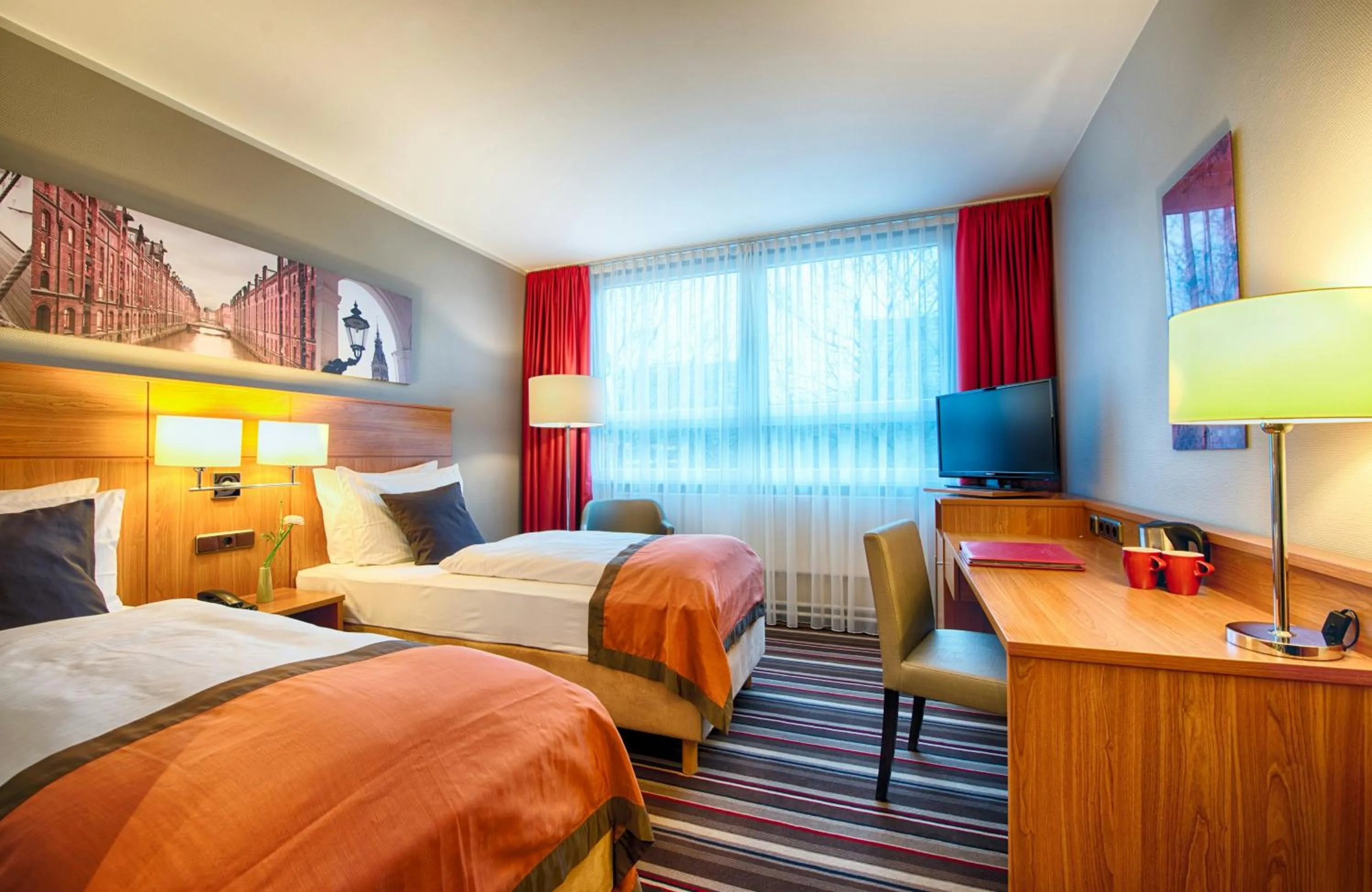 Photo of the whole room, Bed in Leonardo Hotel Hamburg City Nord