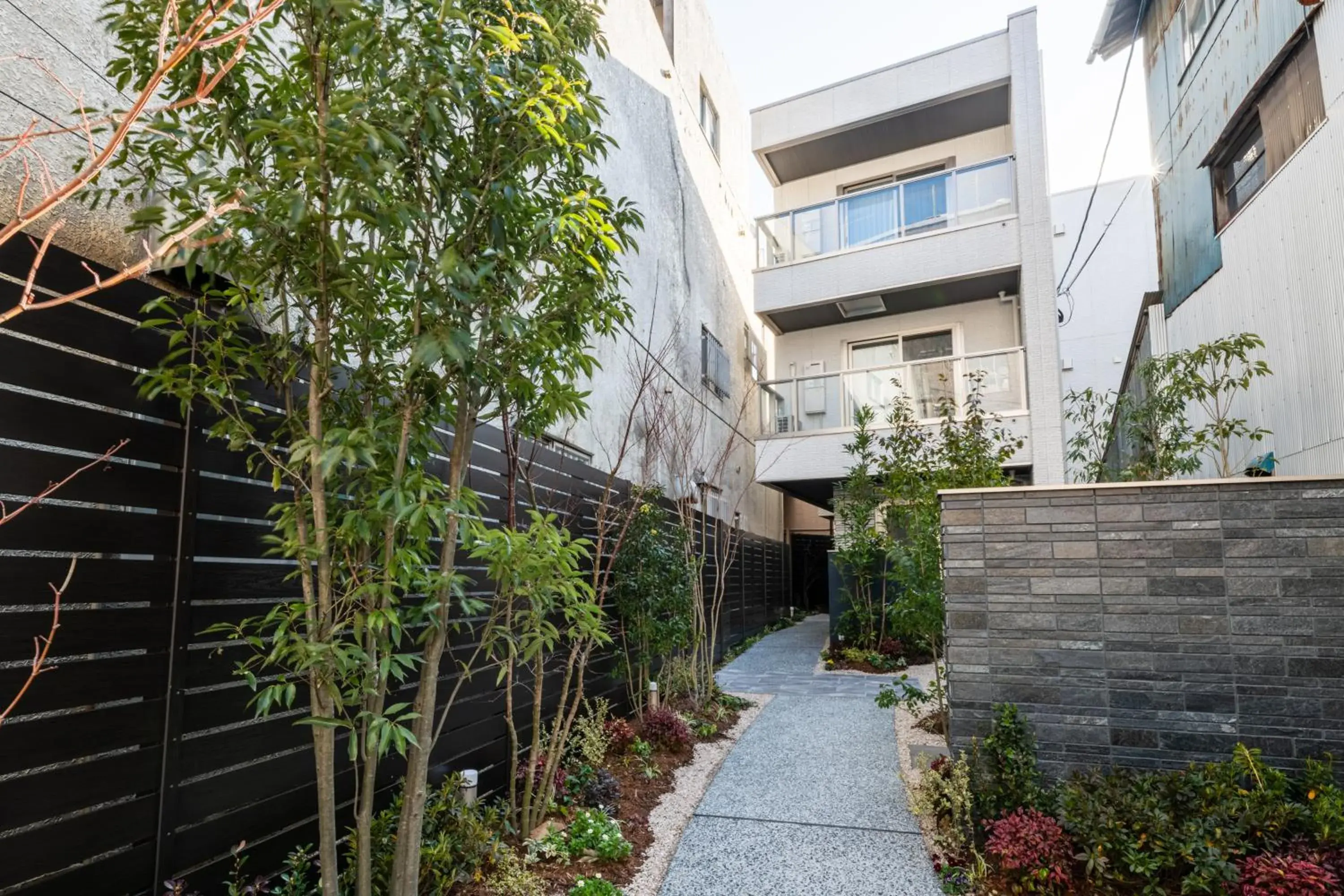 Facade/entrance in GRAND BASE Mojiko Ekimae Facade/entrance in GRAND BASE Mojiko Ekimae