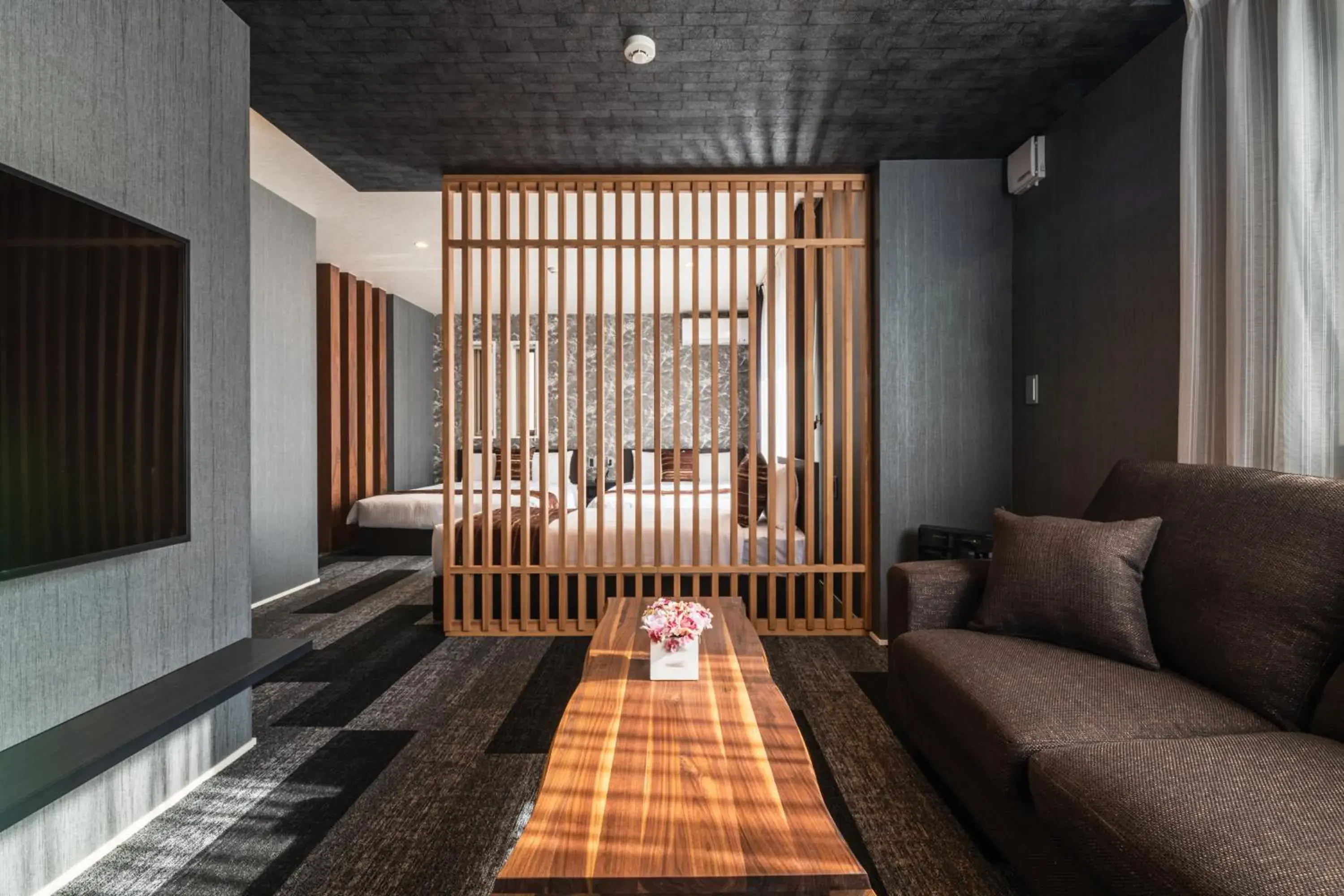 Photo of the whole room in GRAND BASE Mojiko Ekimae Photo of the whole room in GRAND BASE Mojiko Ekimae