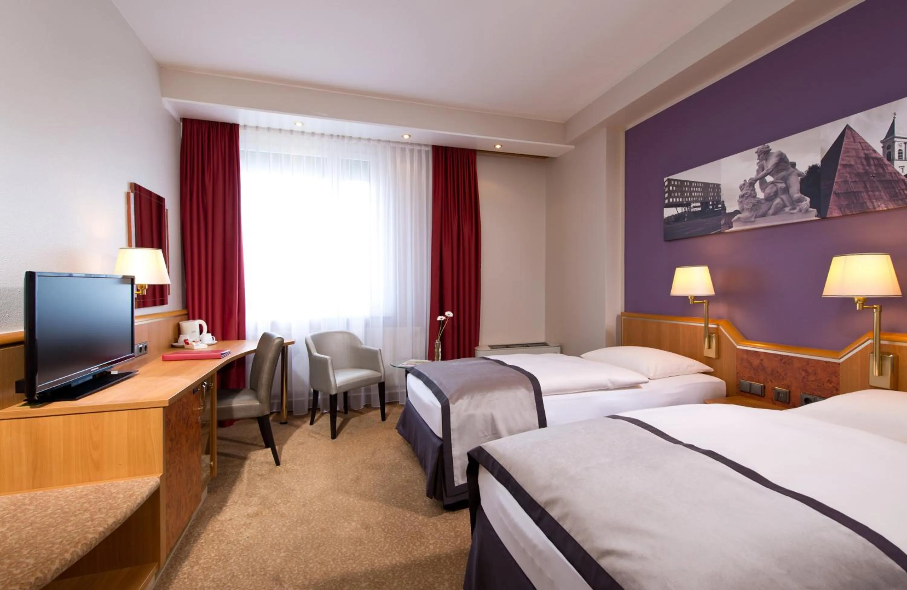 Bedroom, Bed in Leonardo Hotel Karlsruhe