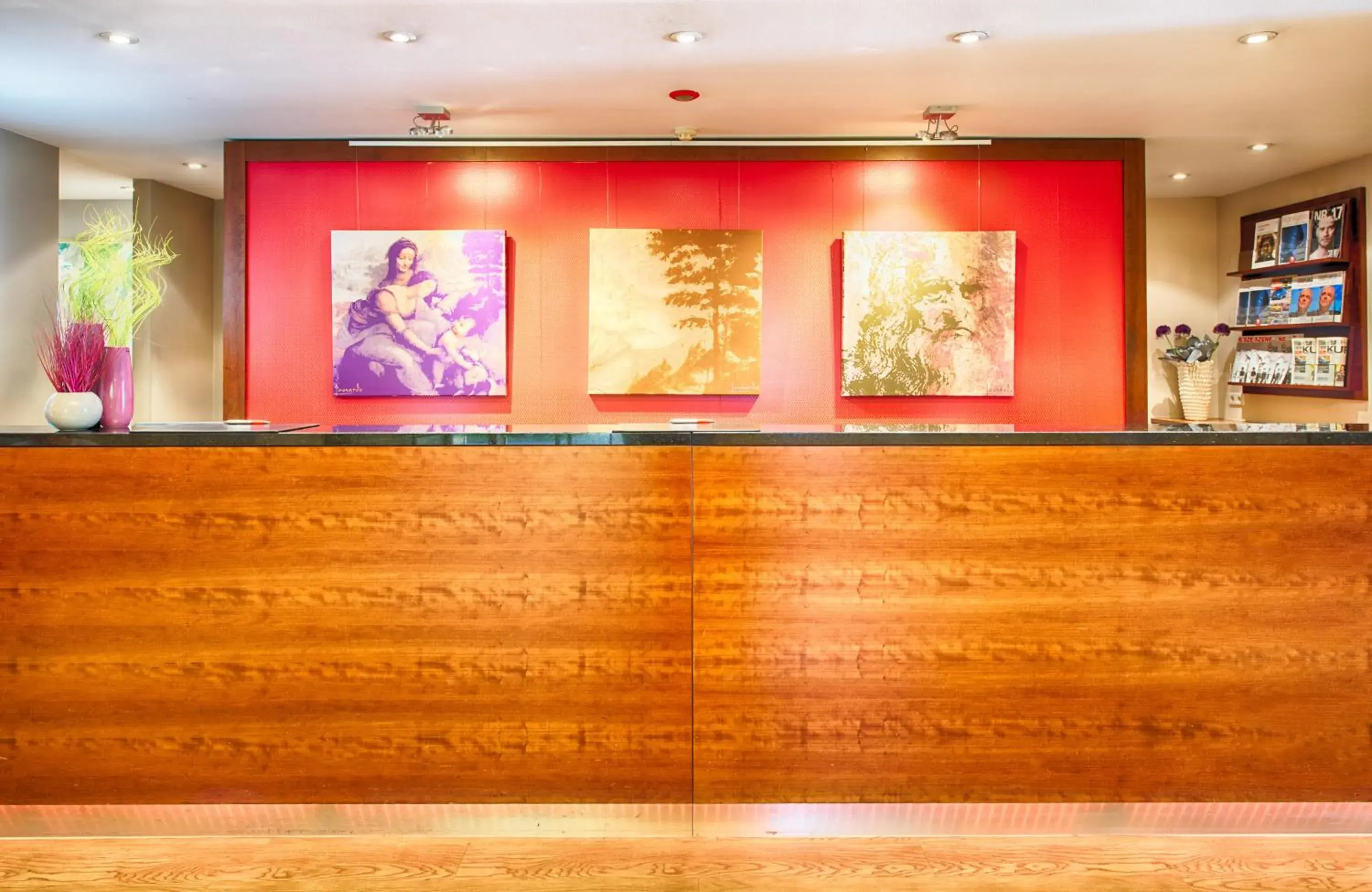 Lobby or reception in Leonardo Hotel Karlsruhe Lobby or reception in Leonardo Hotel Karlsruhe