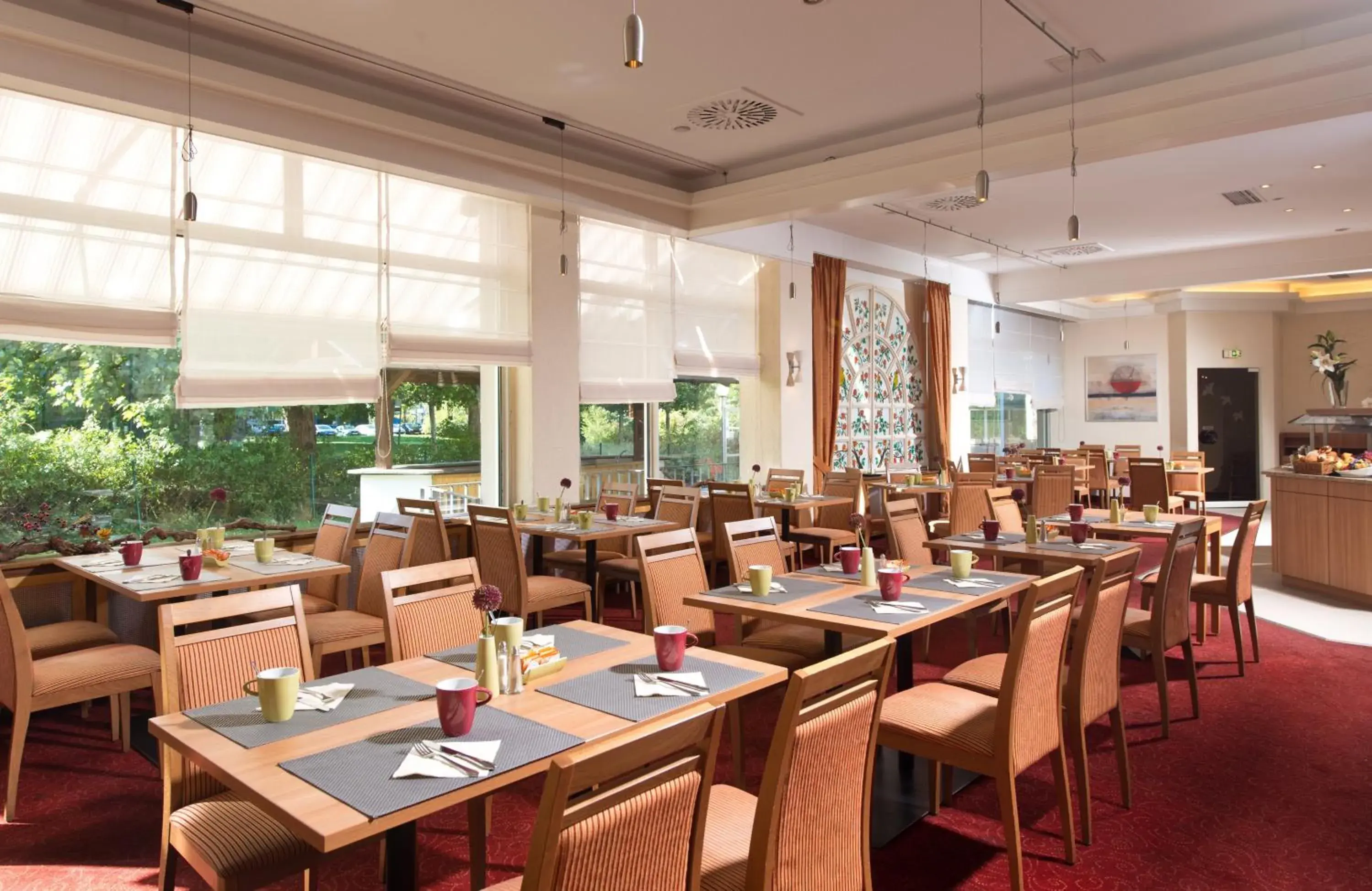 Breakfast in Leonardo Hotel Karlsruhe Breakfast in Leonardo Hotel Karlsruhe