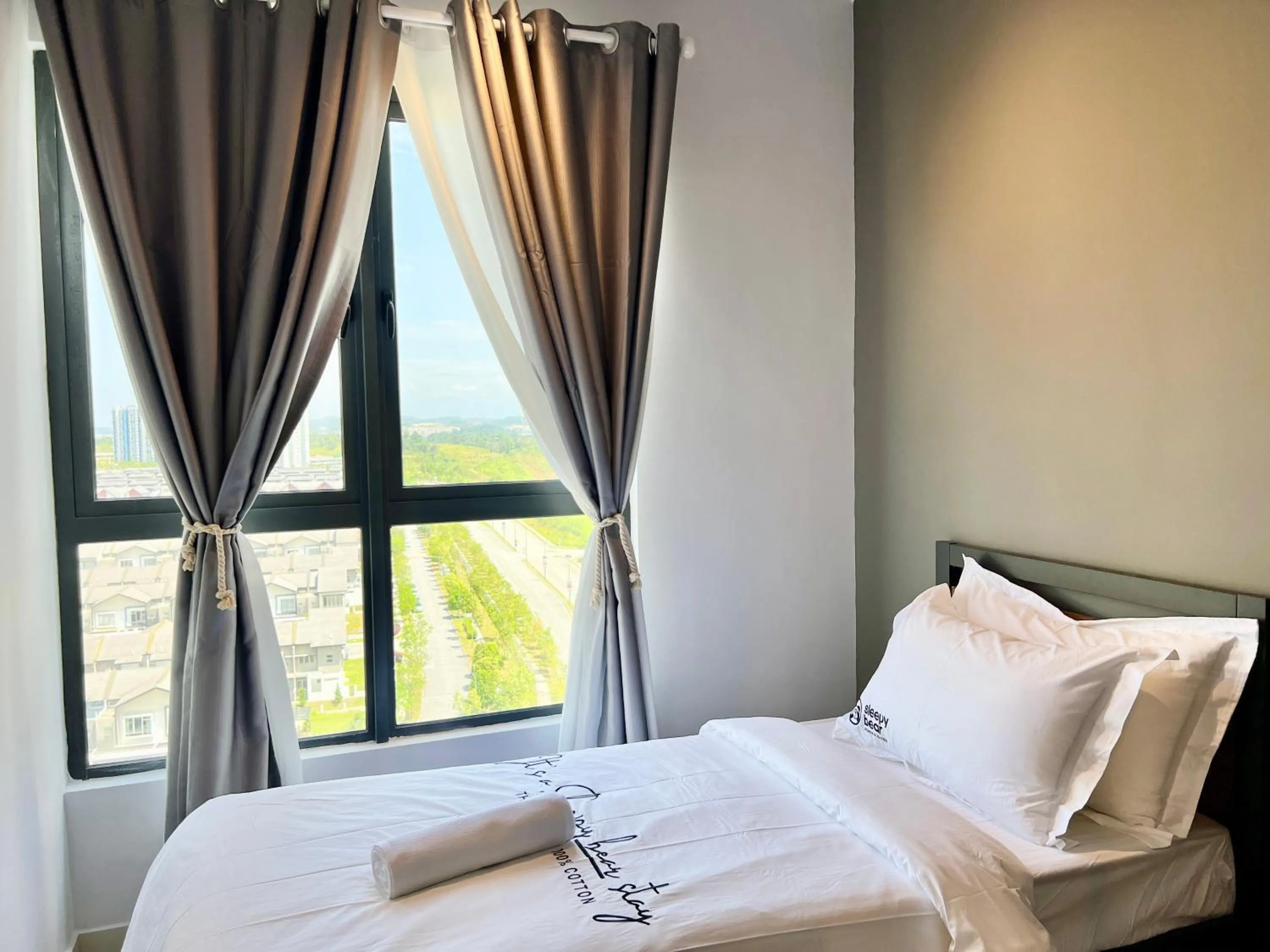 Bed in Gaia Residence, Gamuda Gardens Rawang by Sleepy Bear