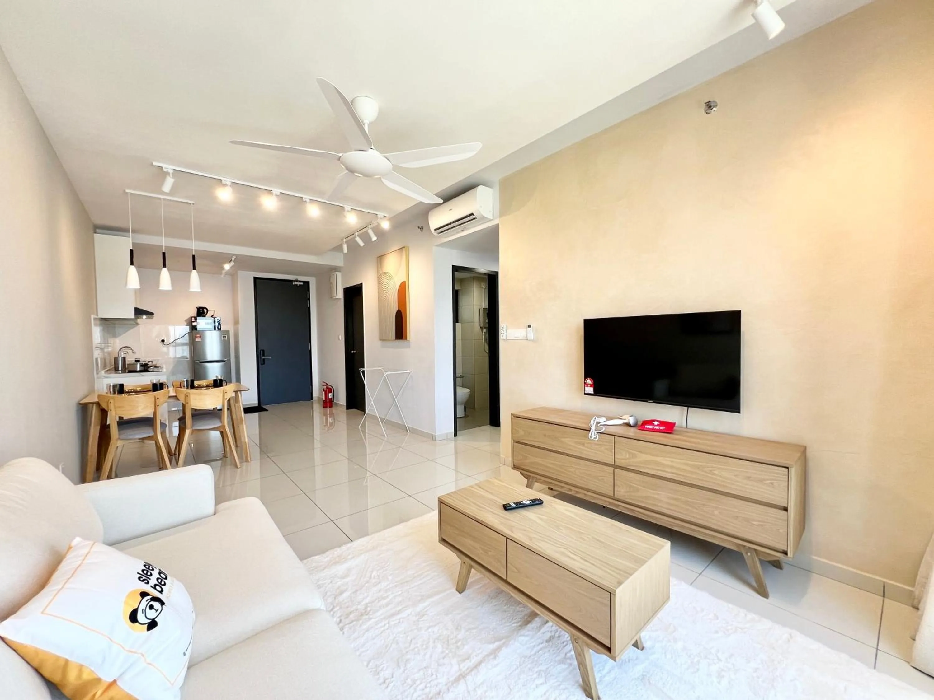 TV and multimedia in Gaia Residence, Gamuda Gardens Rawang by Sleepy Bear