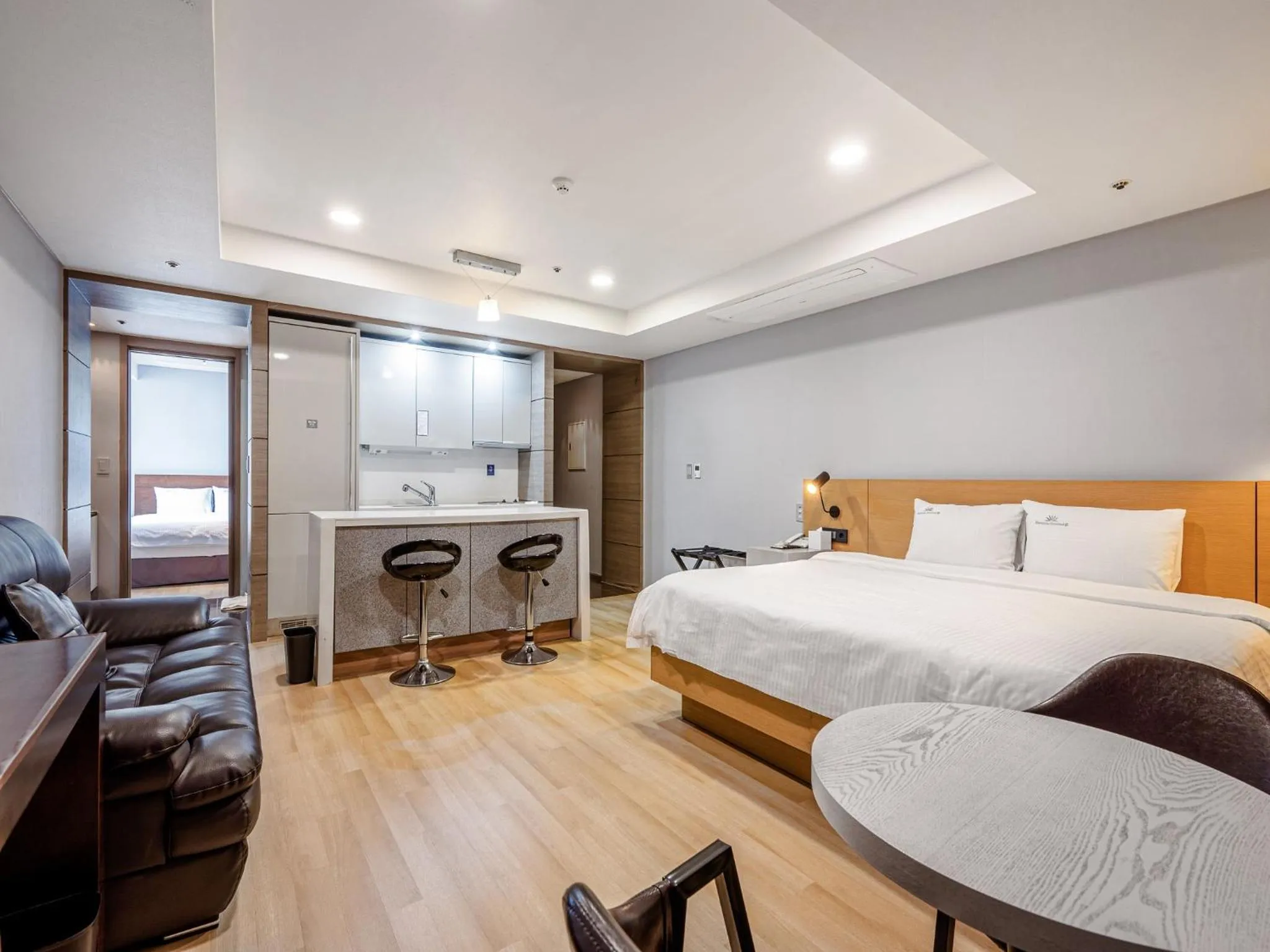 Area and facilities, Bed in Haeundae Seacloud Hotel Residence